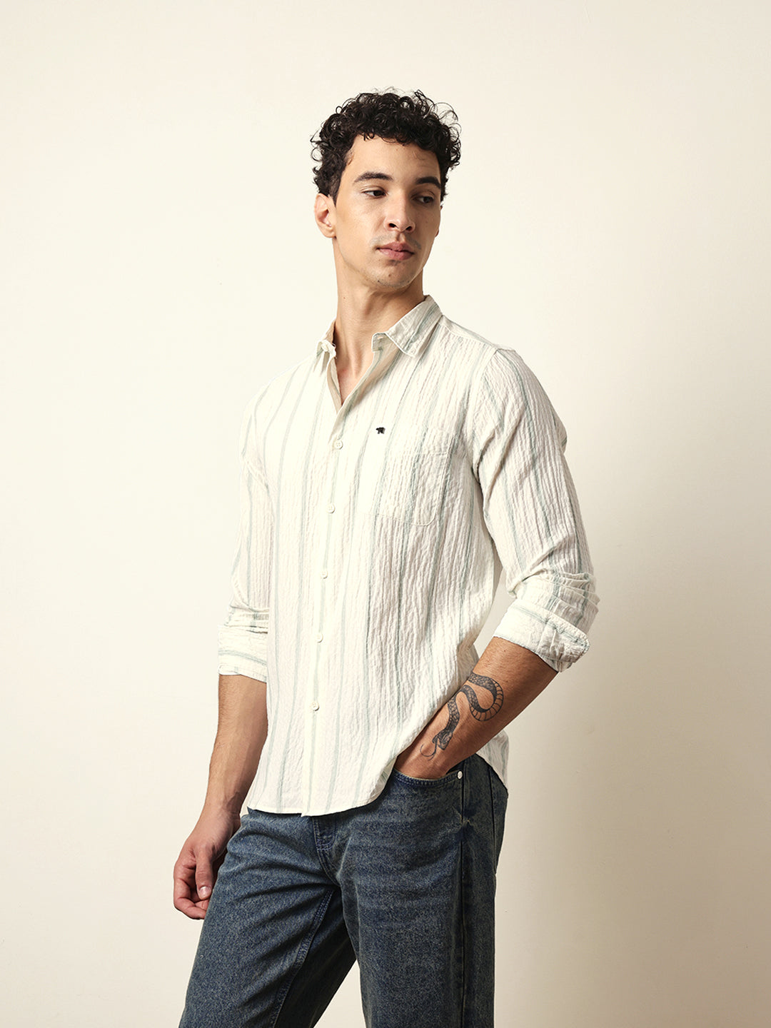 Men Modern Fit Casual Shirt