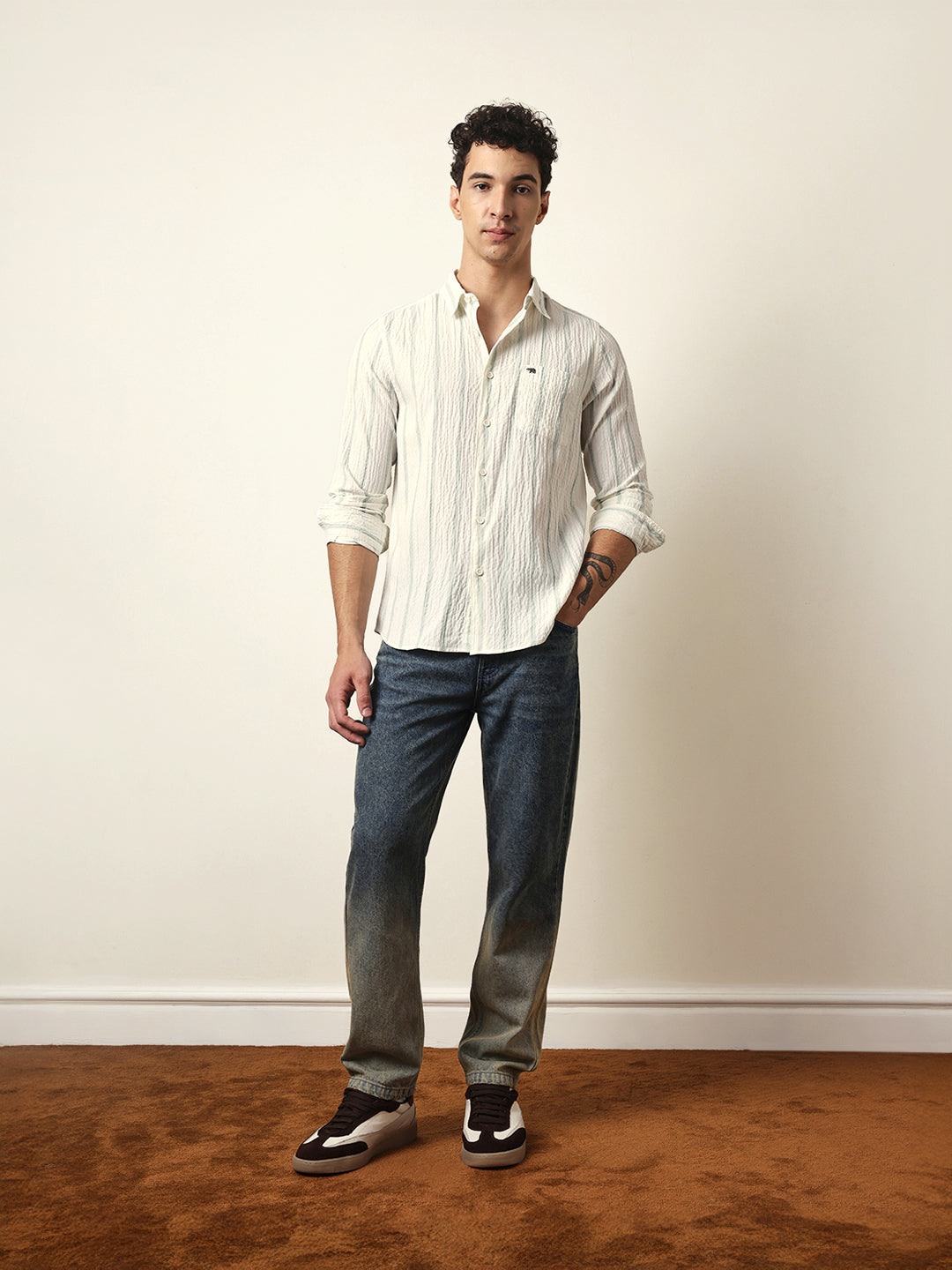 Men Modern Fit Casual Shirt