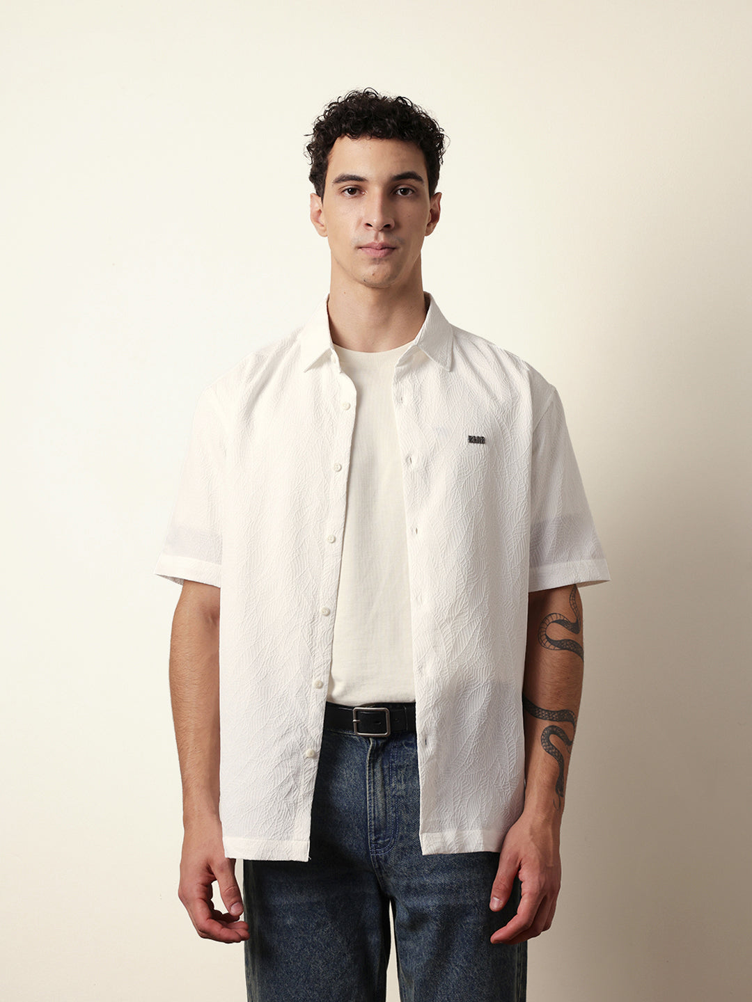 Men Modern Fit Casual Shirt