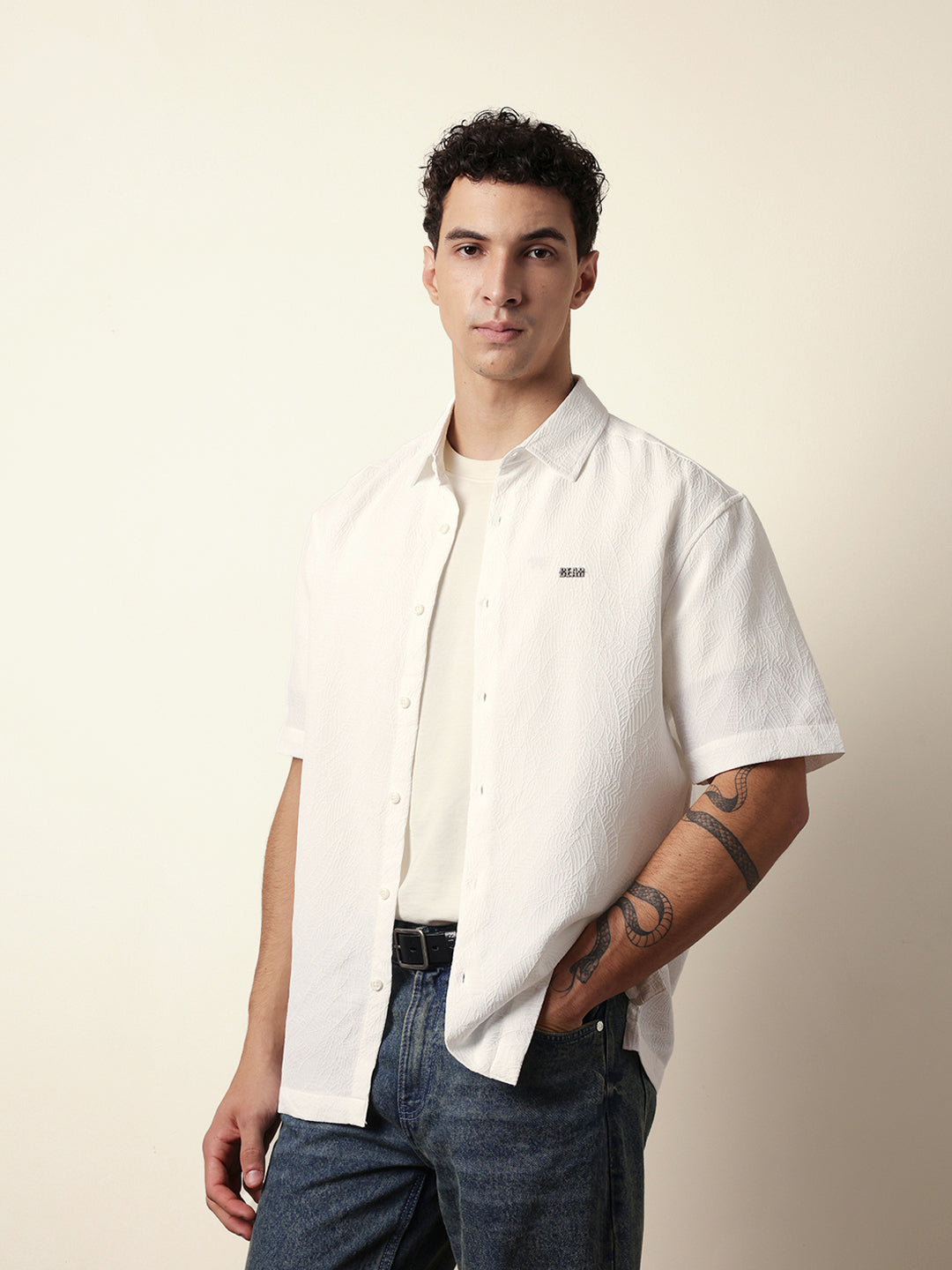 Men Modern Fit Casual Shirt