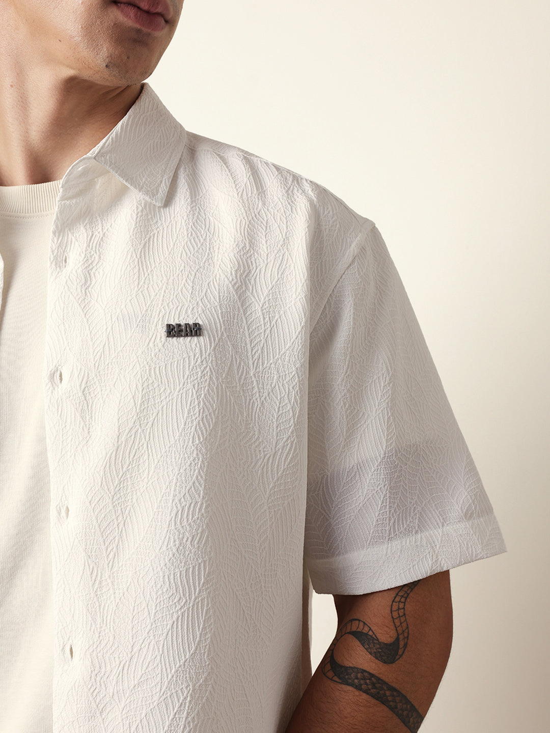 Men Modern Fit Casual Shirt