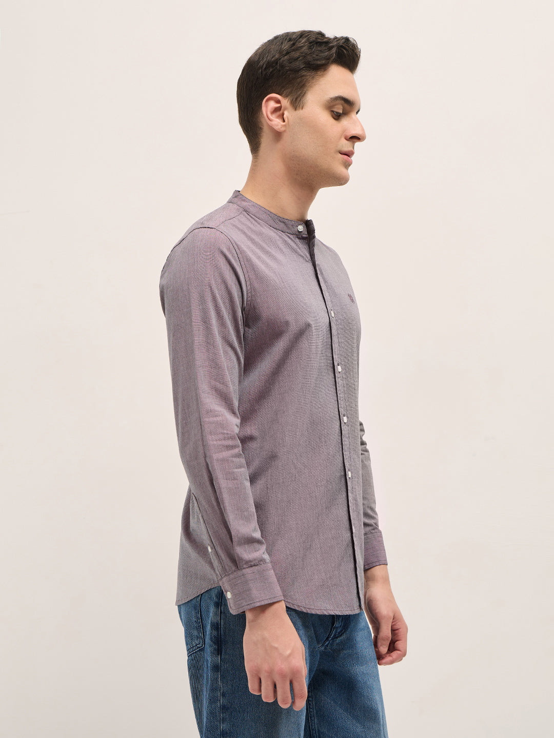 Men Purple Solid Mandarin Collar Slim Fit Casual Shirt