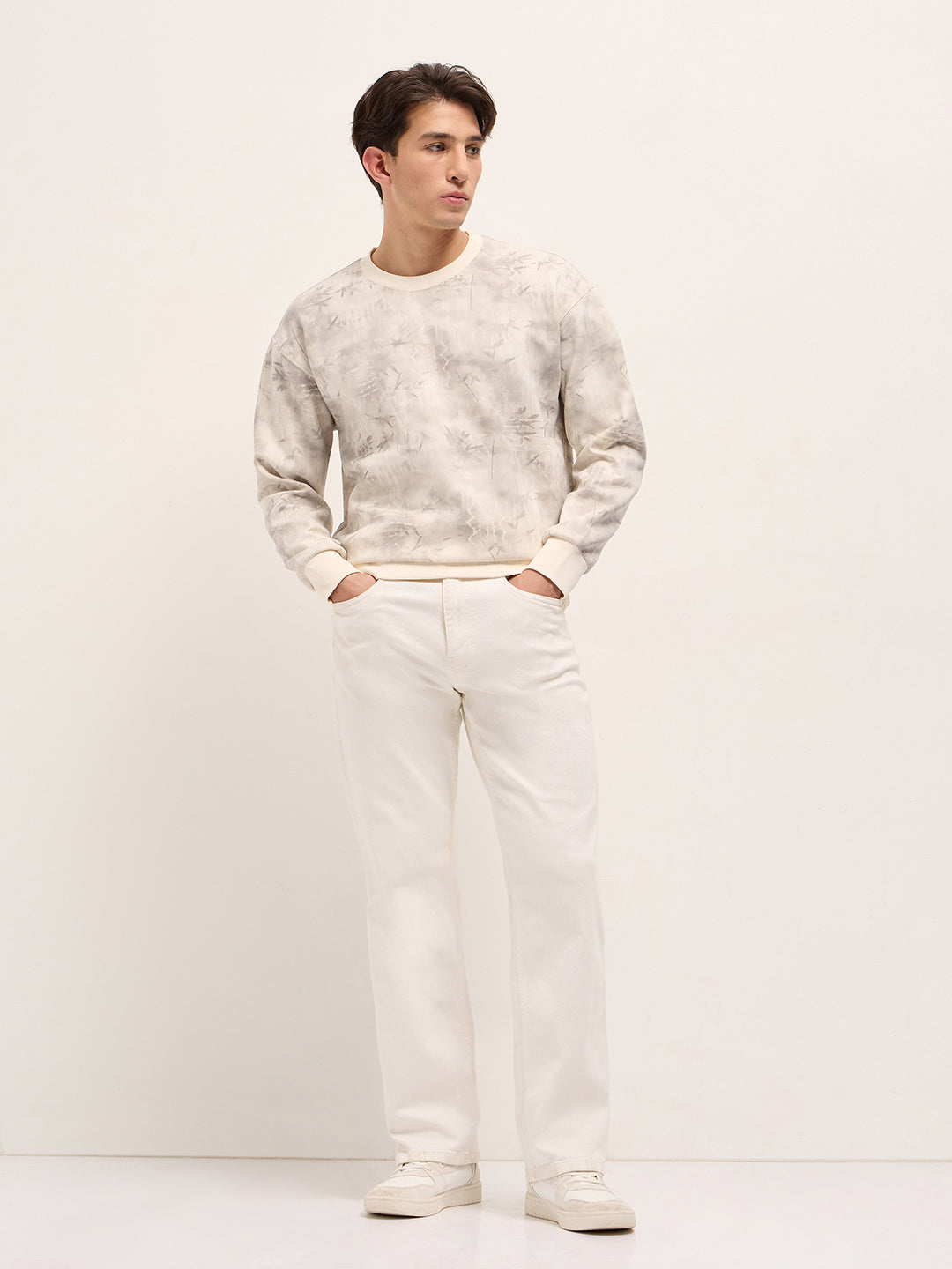 Men White Relaxed Fit Crew Neck T-Shirt