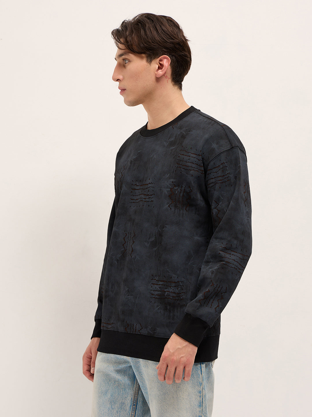 Men Black Relaxed Fit Crew Neck T-Shirt
