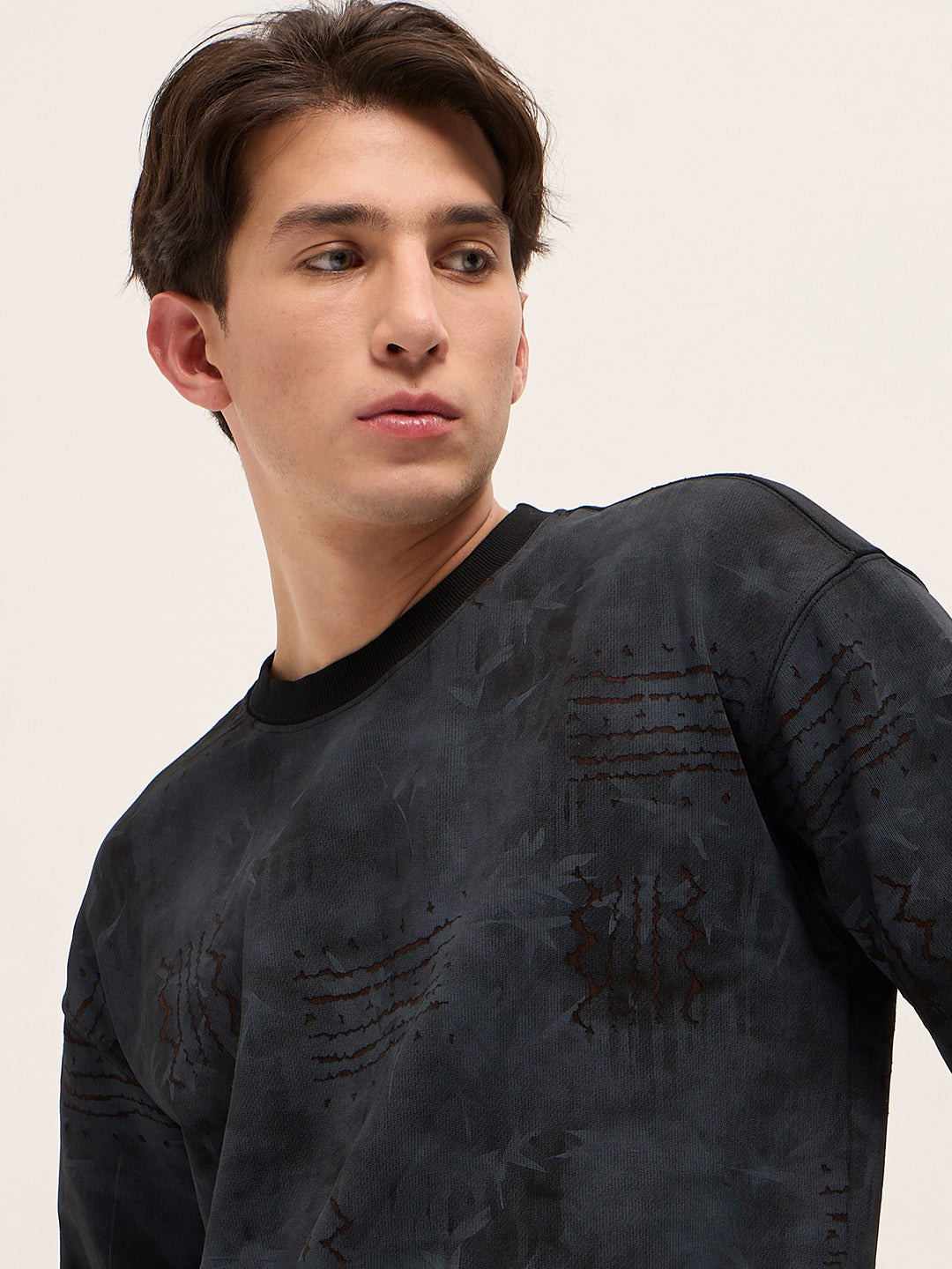 Men Black Relaxed Fit Crew Neck T-Shirt