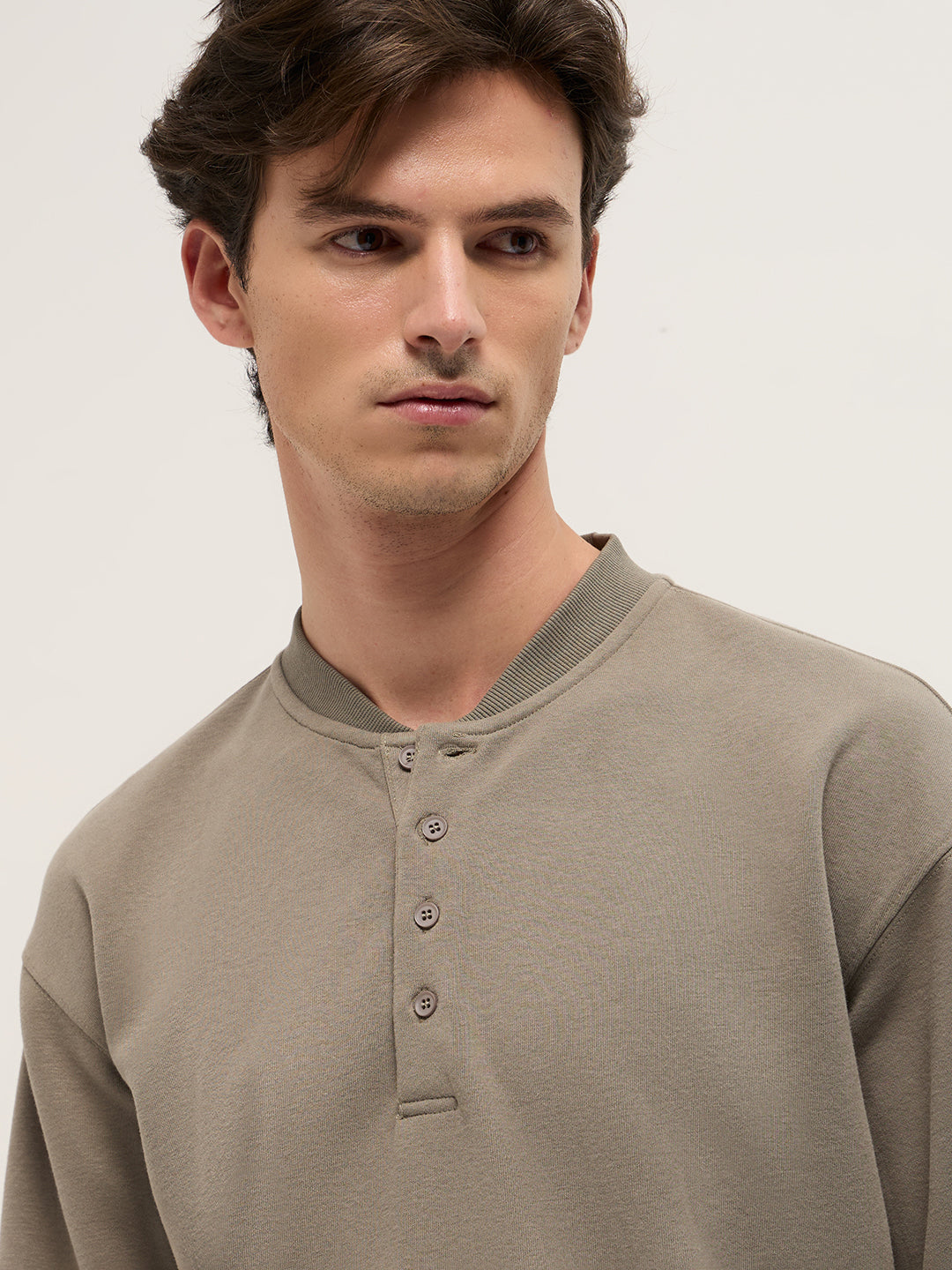 Men Grey Solid Relaxed Fit Henley Neck T-Shirt