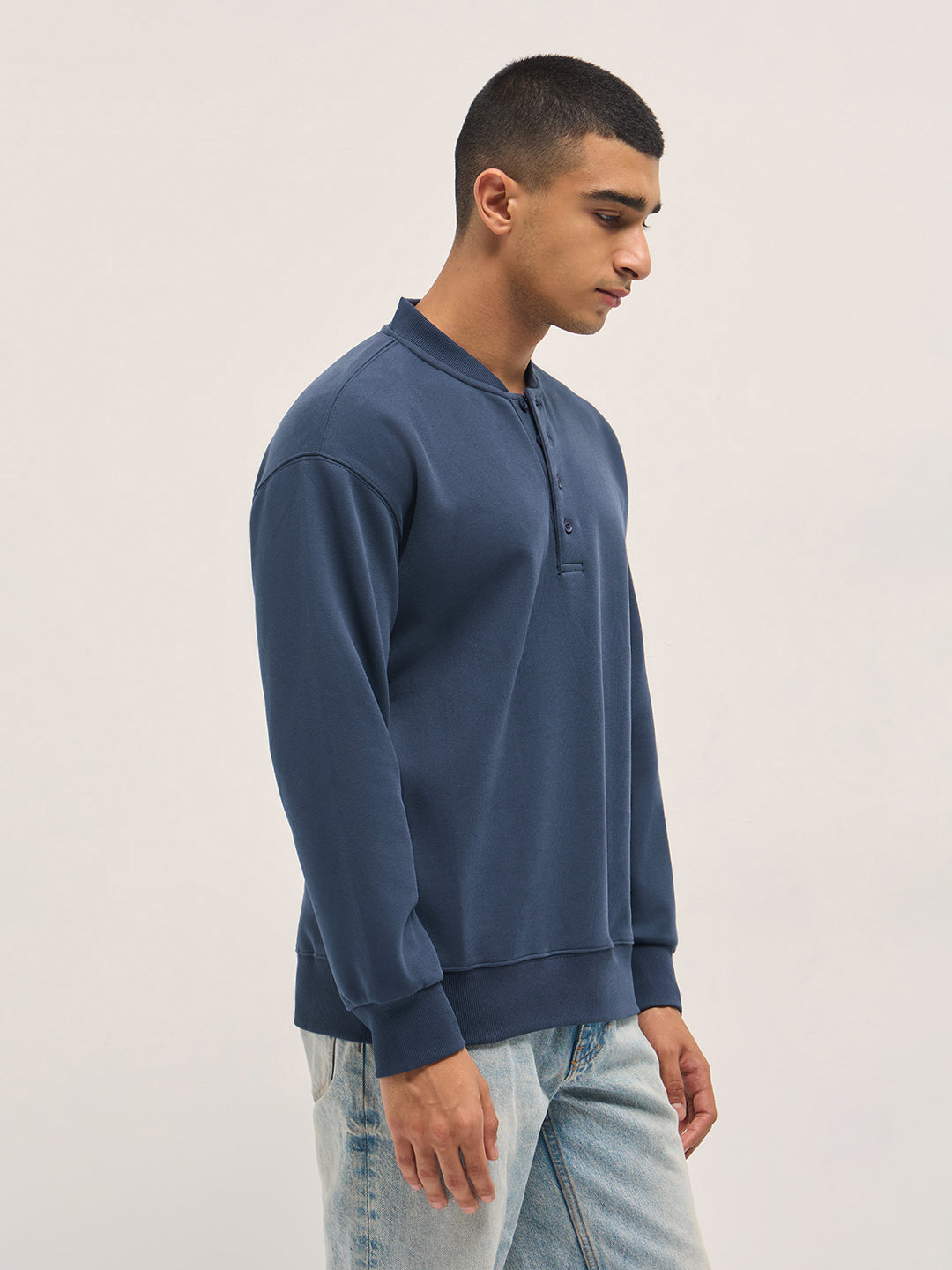 Men Blue Solid Relaxed Fit Henley Neck T-Shirt