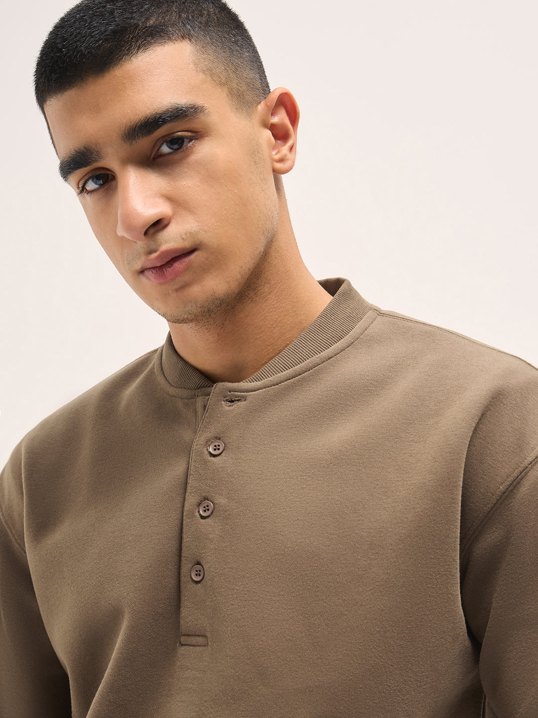 Men Brown Solid Relaxed Fit Henley Neck T-Shirt