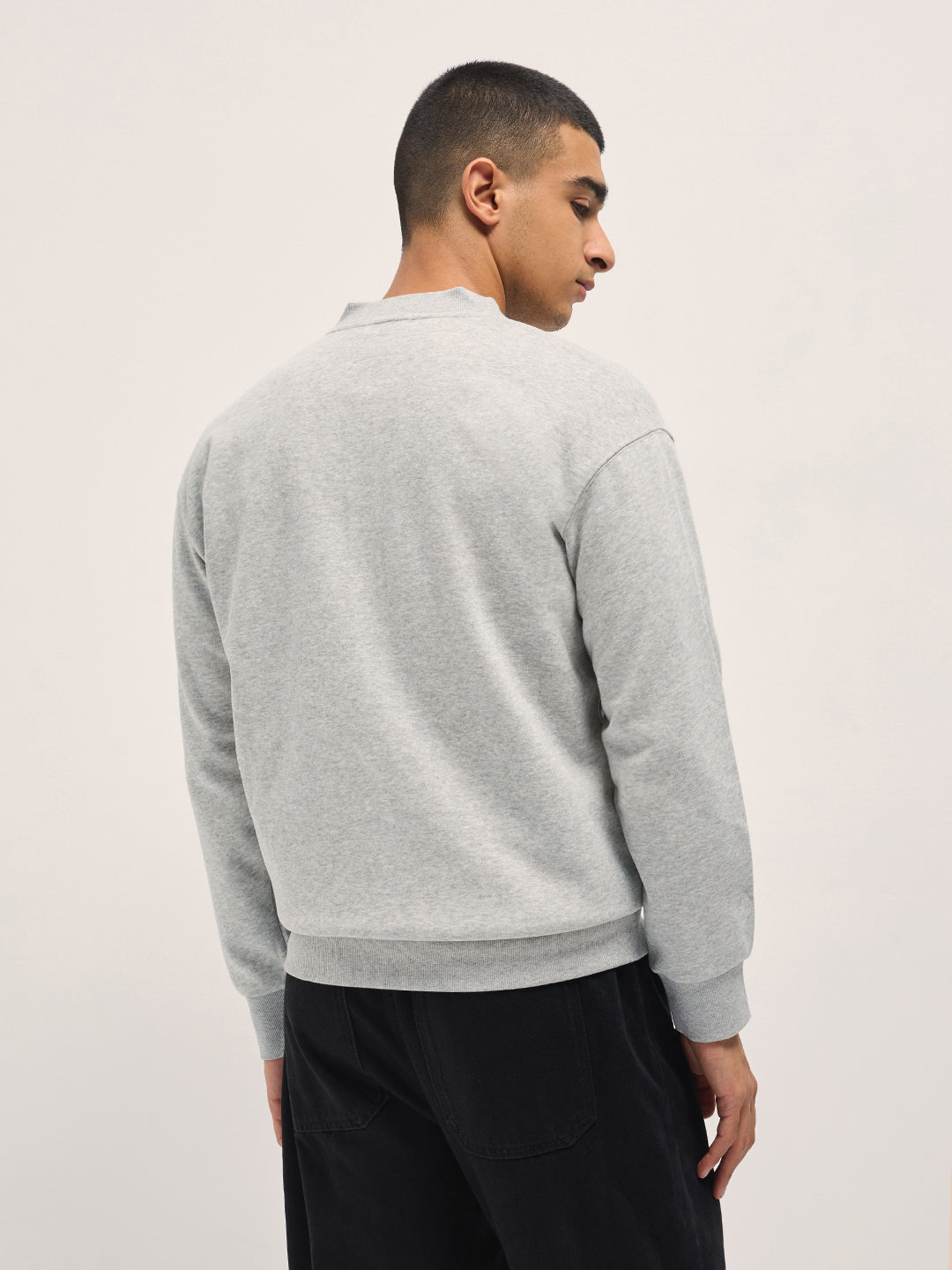 Men Light Grey Solid Relaxed Fit Henley Neck T-Shirt