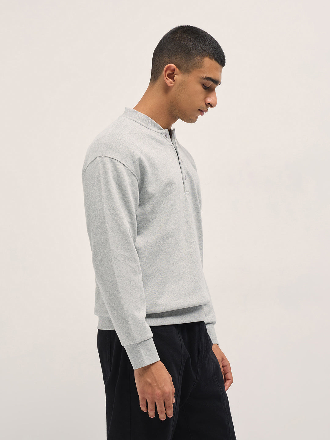 Men Light Grey Solid Relaxed Fit Henley Neck T-Shirt
