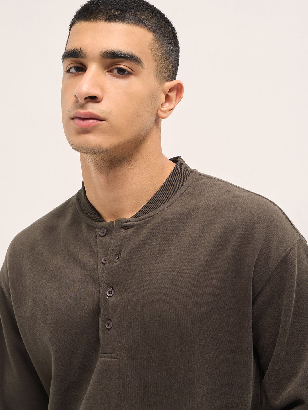Men Brown Solid Relaxed Fit Henley Neck T-Shirt