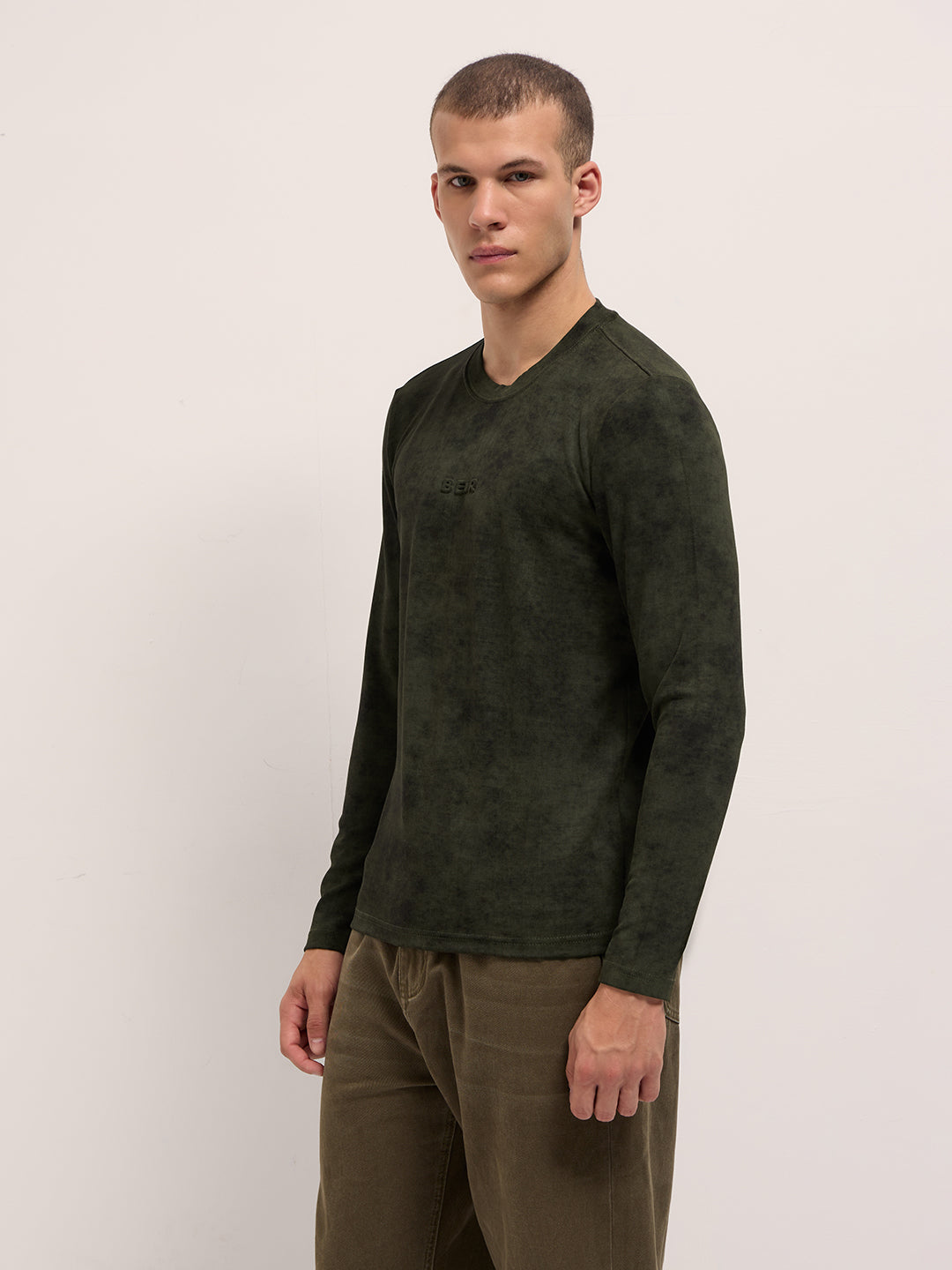 Men Dark Green Slim Fit Crew Neck T-Shirt