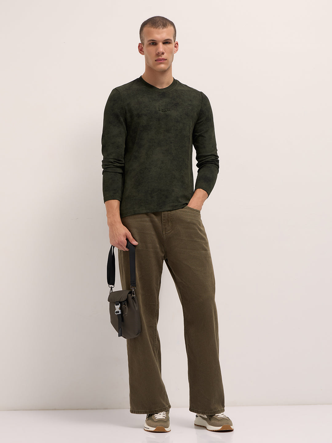Men Dark Green Slim Fit Crew Neck T-Shirt