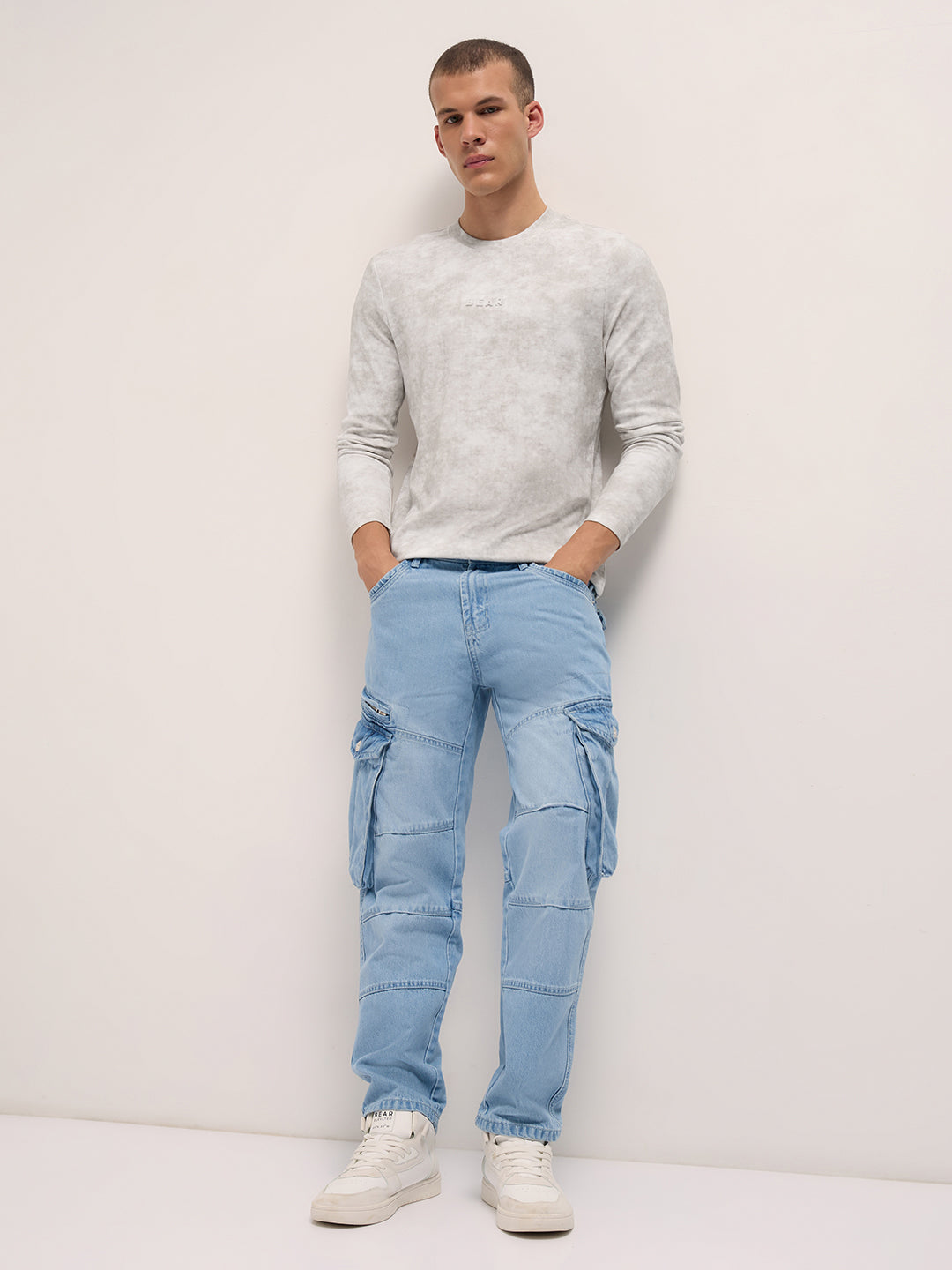 Men White Slim Fit Crew Neck T-Shirt