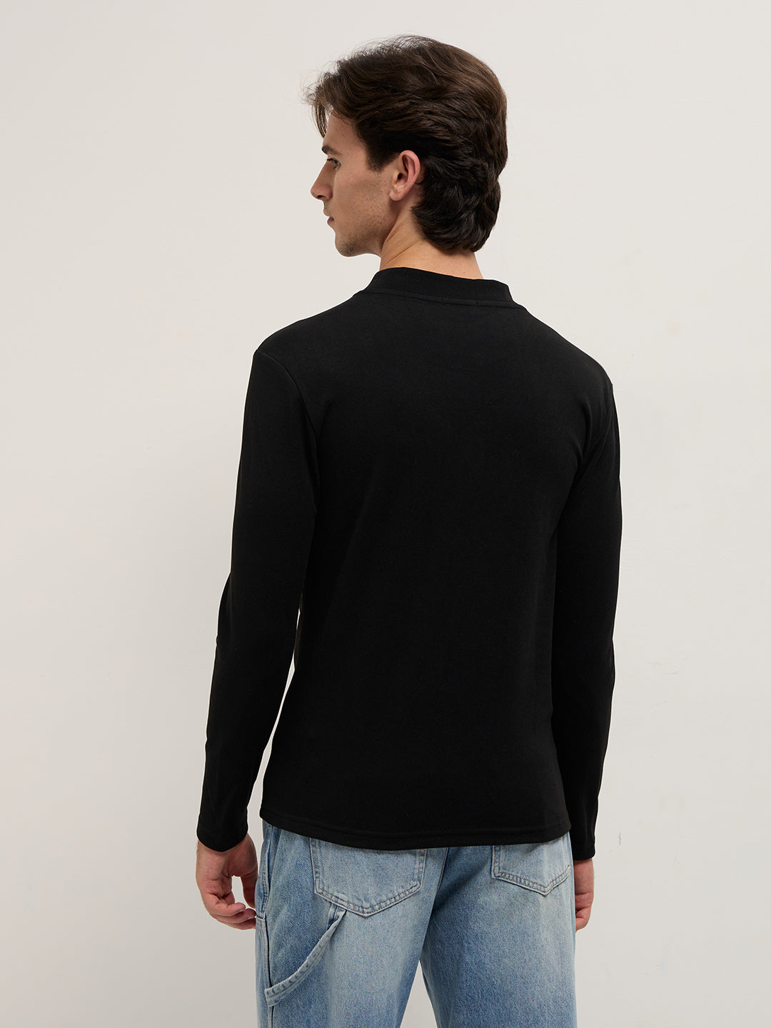 Men Black Slim Fit Crew Neck T-Shirt