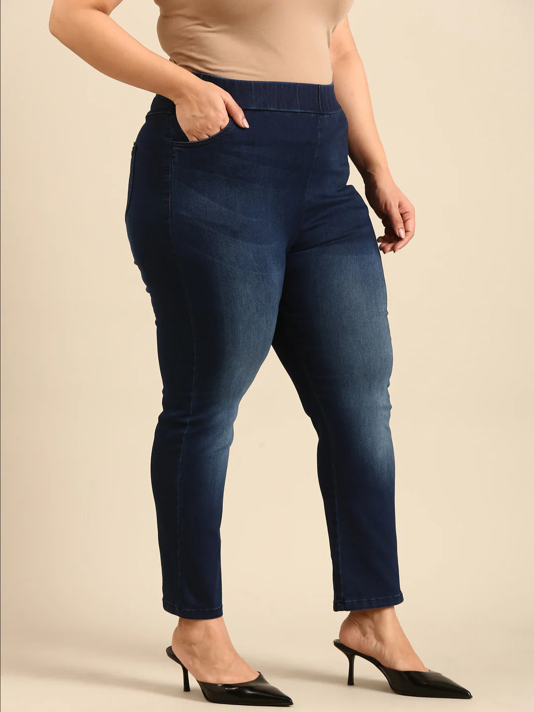 Women Navy Straight Cut Jeans