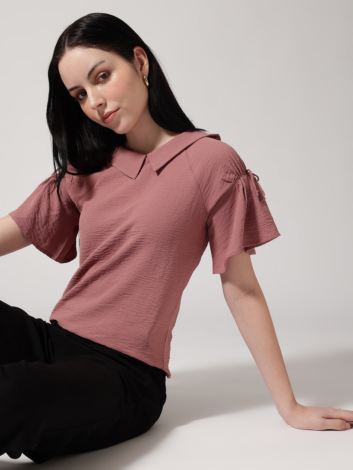 Women Mauve Solid Peter Pan Collar Top