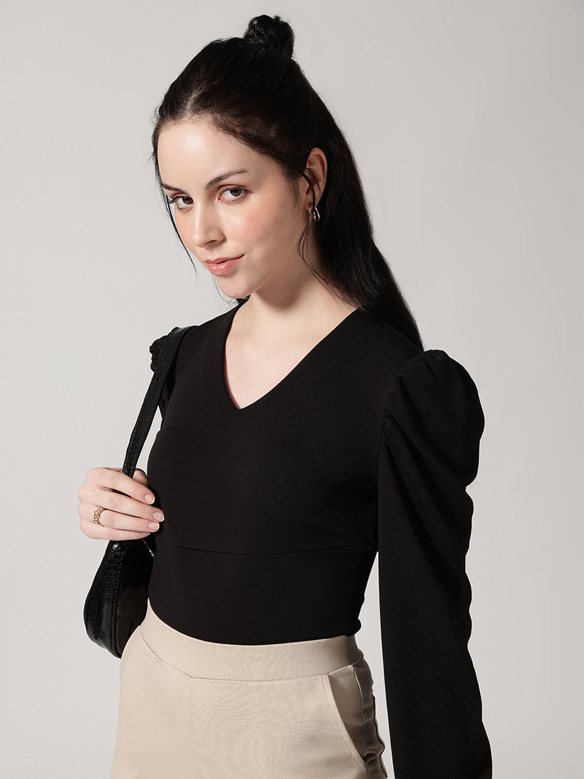 Women Black Solid V-Neck Top