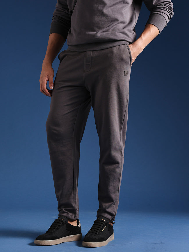 Men Solid Cotton Relaxed Fit Jogger