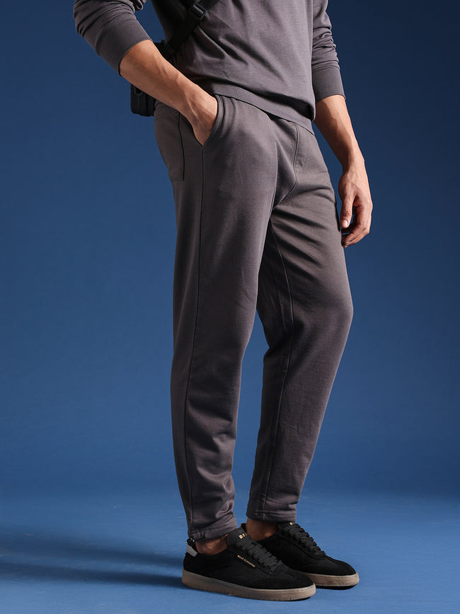 Men Solid Cotton Relaxed Fit Jogger