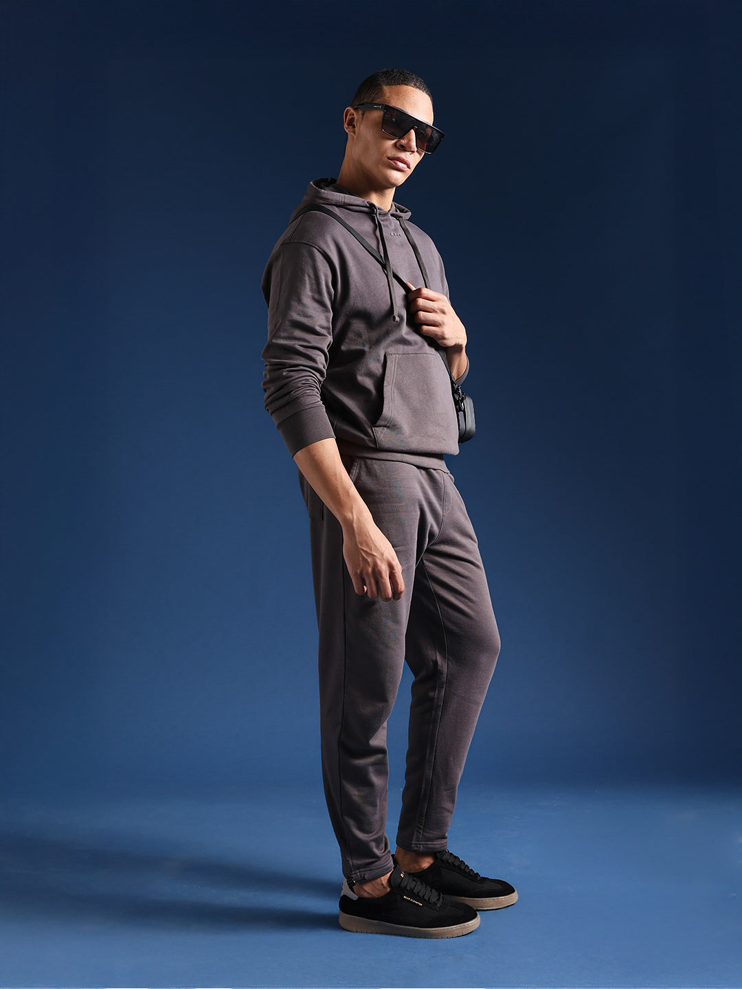 Men Solid Cotton Relaxed Fit Jogger