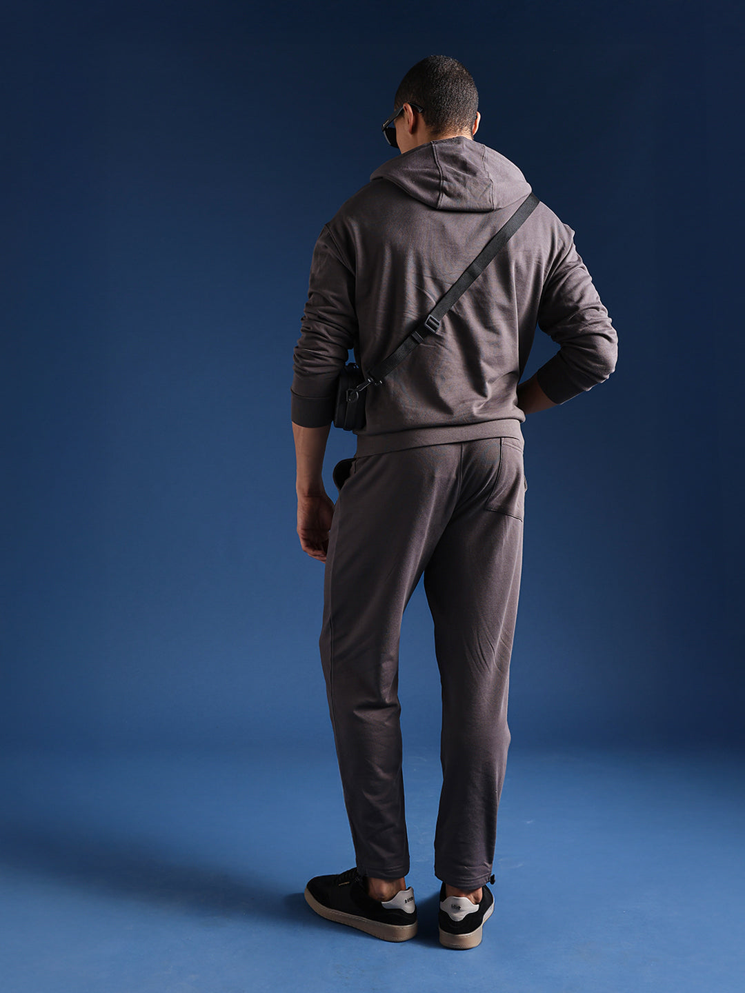 Men Solid Cotton Relaxed Fit Jogger