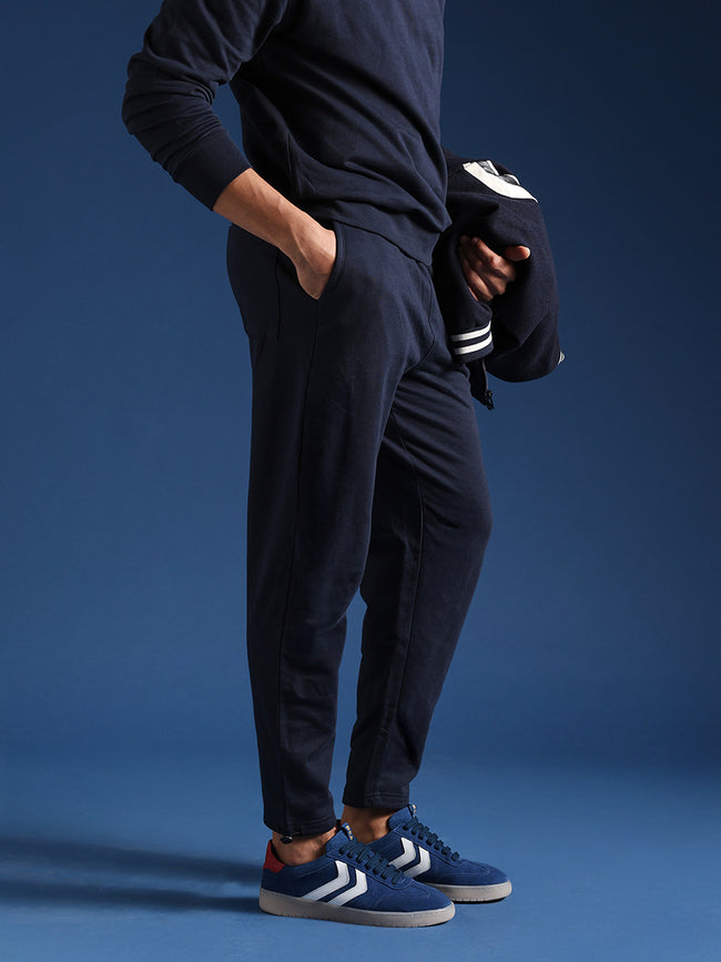 Men Solid Cotton Relaxed Fit Jogger