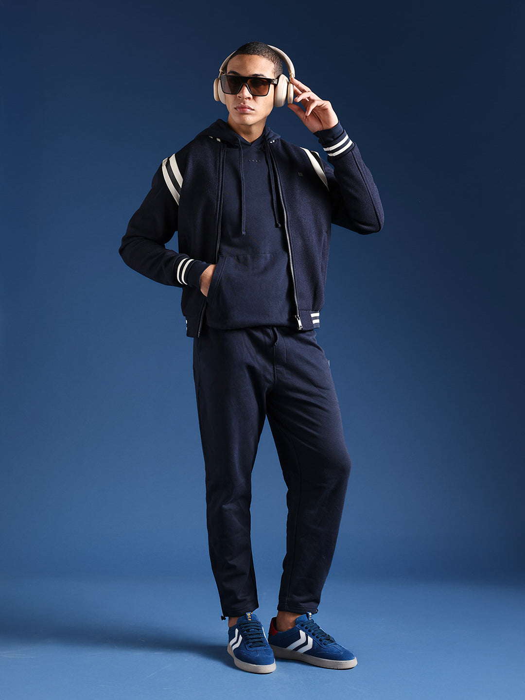 Men Solid Cotton Relaxed Fit Jogger