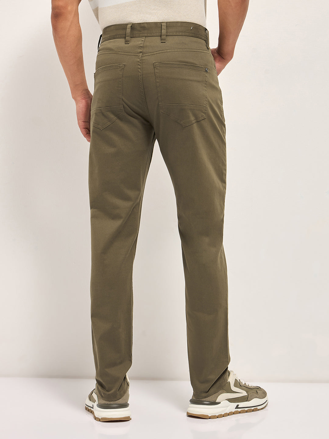 Men Olive Solid Slim Fit Casual Chino Trouser