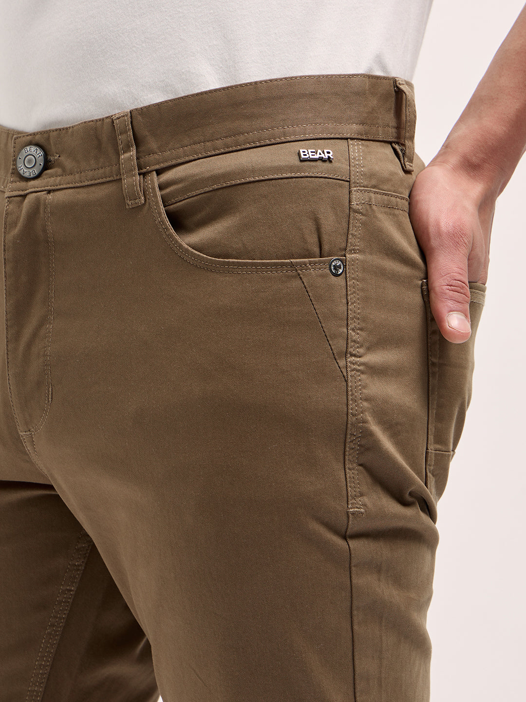 Men Brown Solid Slim Fit Casual Chino Trouser