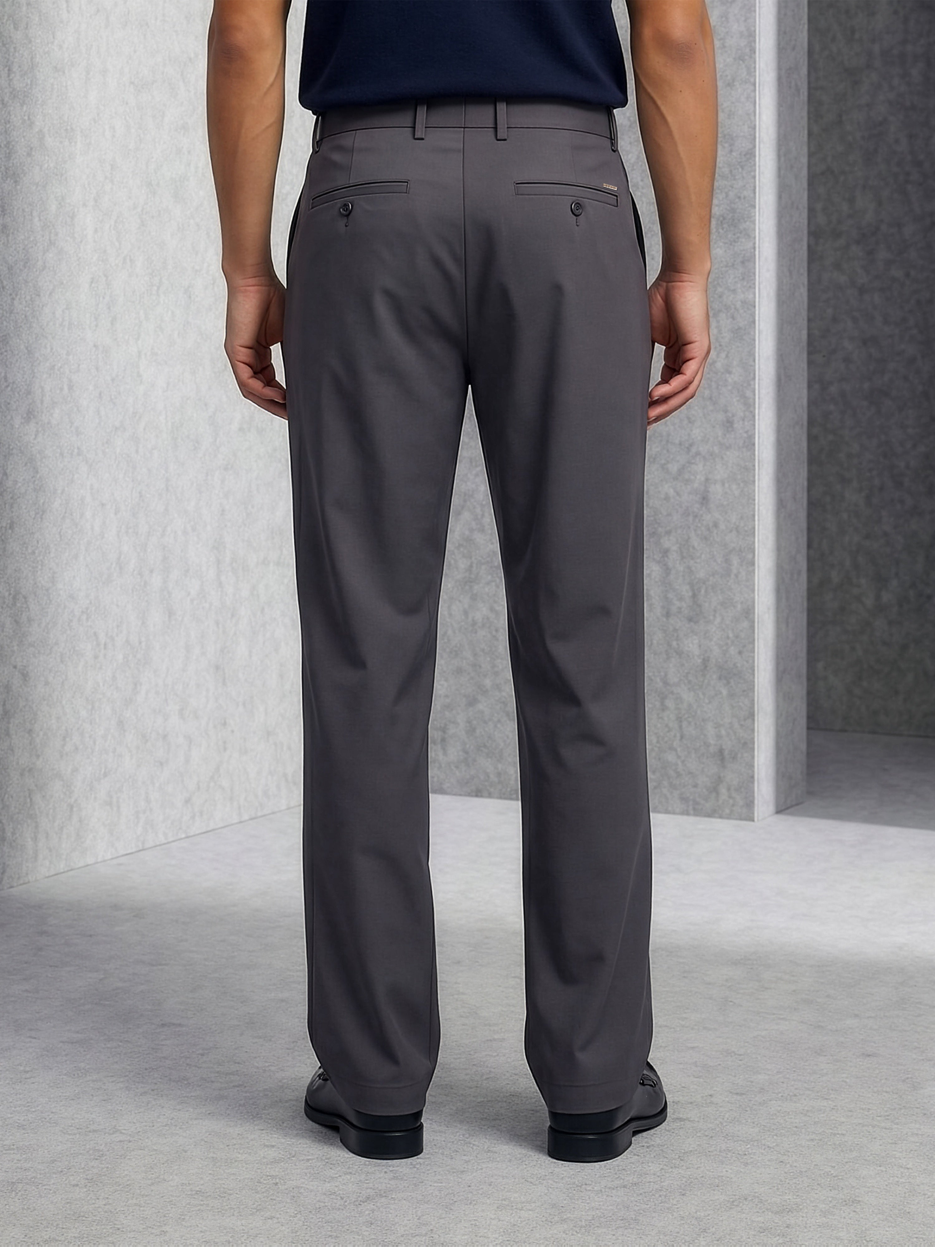 Men Grey Solid Casual Trouser
