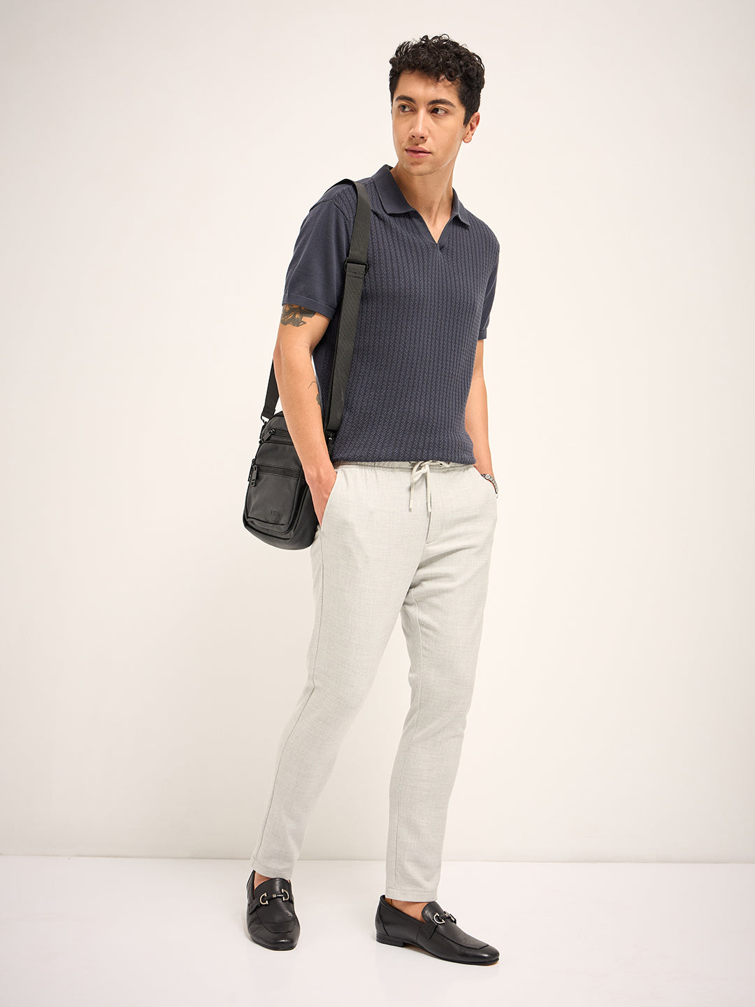 Men Grey Solid 4 Way Stretch Formal Trouser