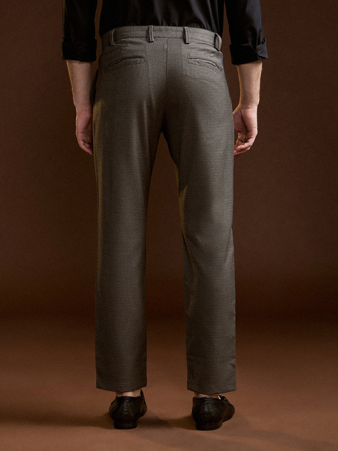 Men Dark Grey Solid Regular Fit Formal Trouser