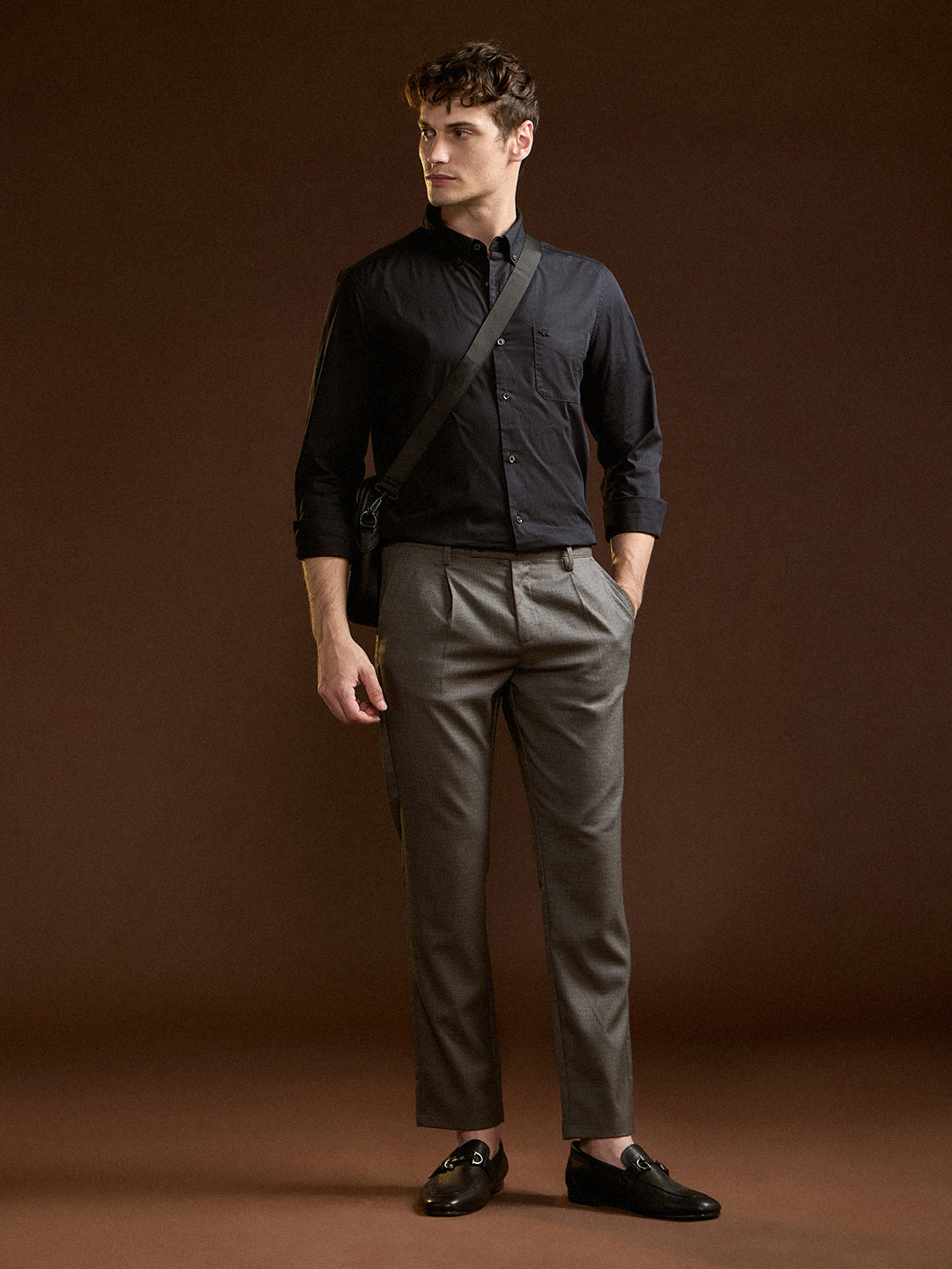 Men Dark Grey Solid Regular Fit Formal Trouser