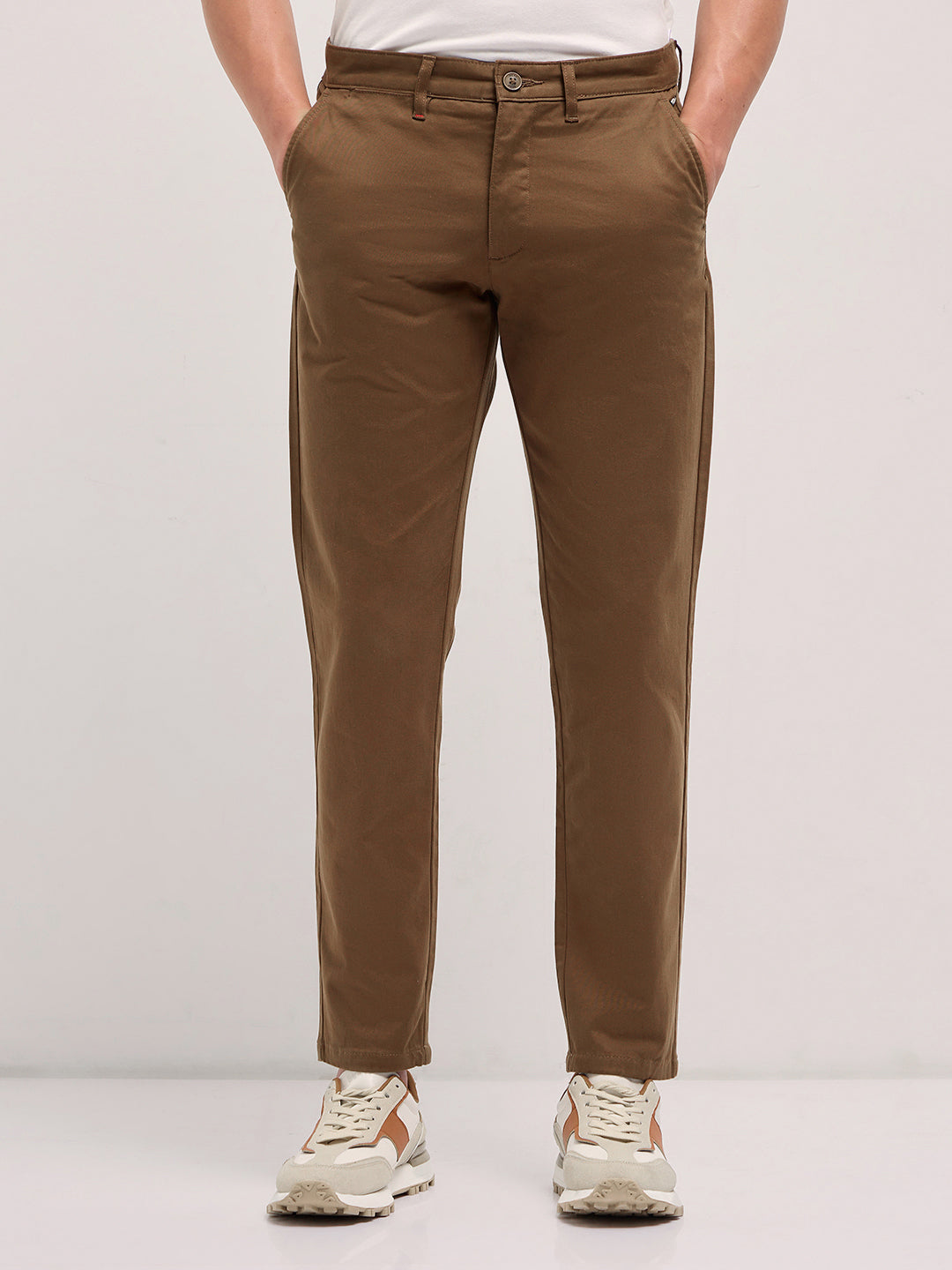 Men Brown Solid Slim Fit Casual Chino Trouser