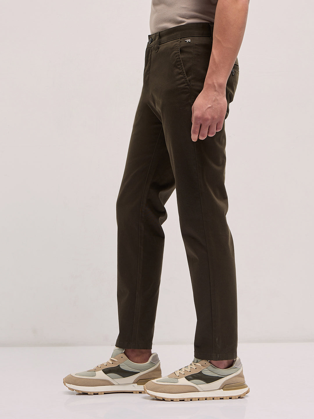 Men Olive Solid Slim Fit Casual Chino Trouser