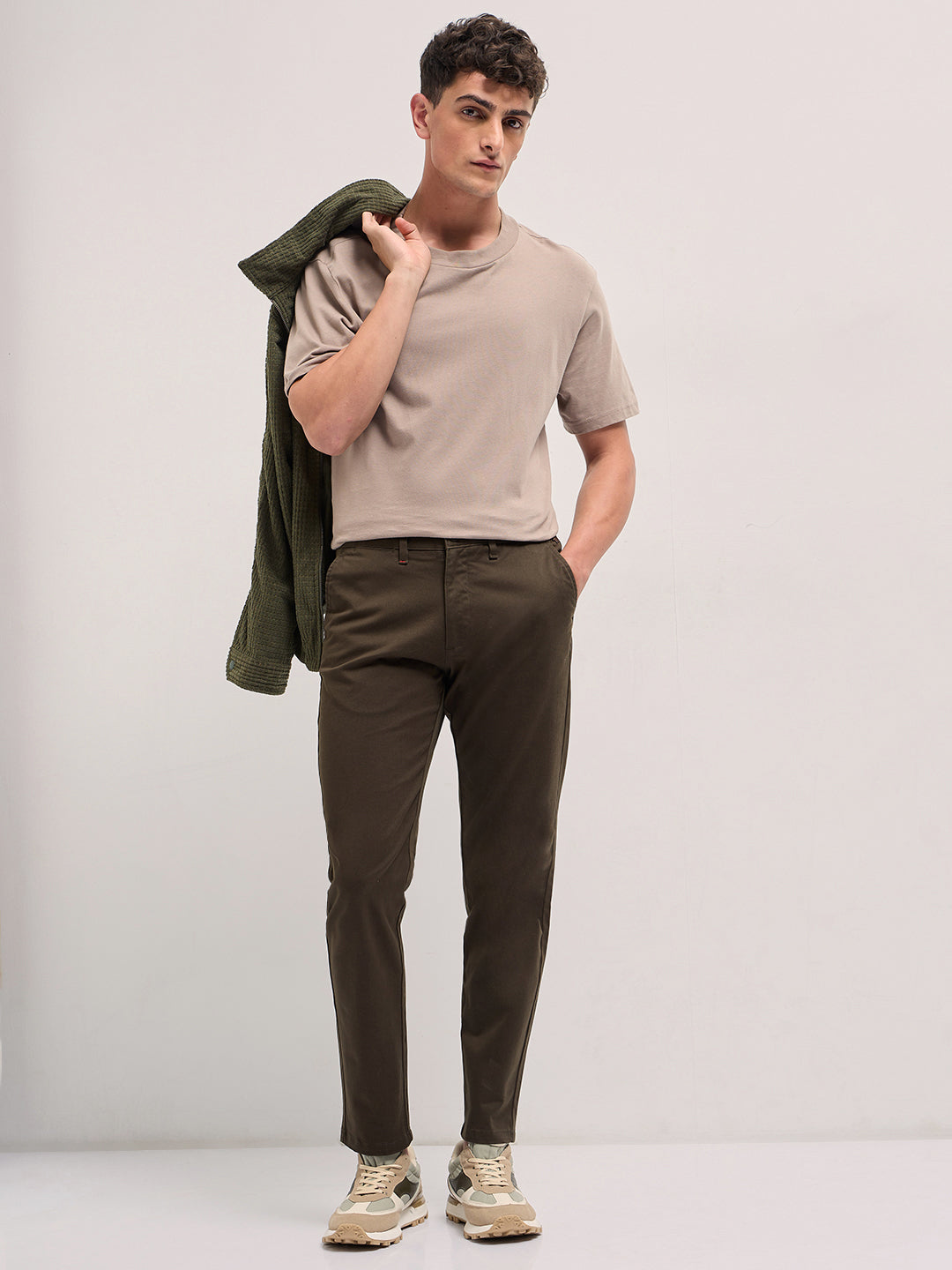 Men Olive Solid Slim Fit Casual Chino Trouser