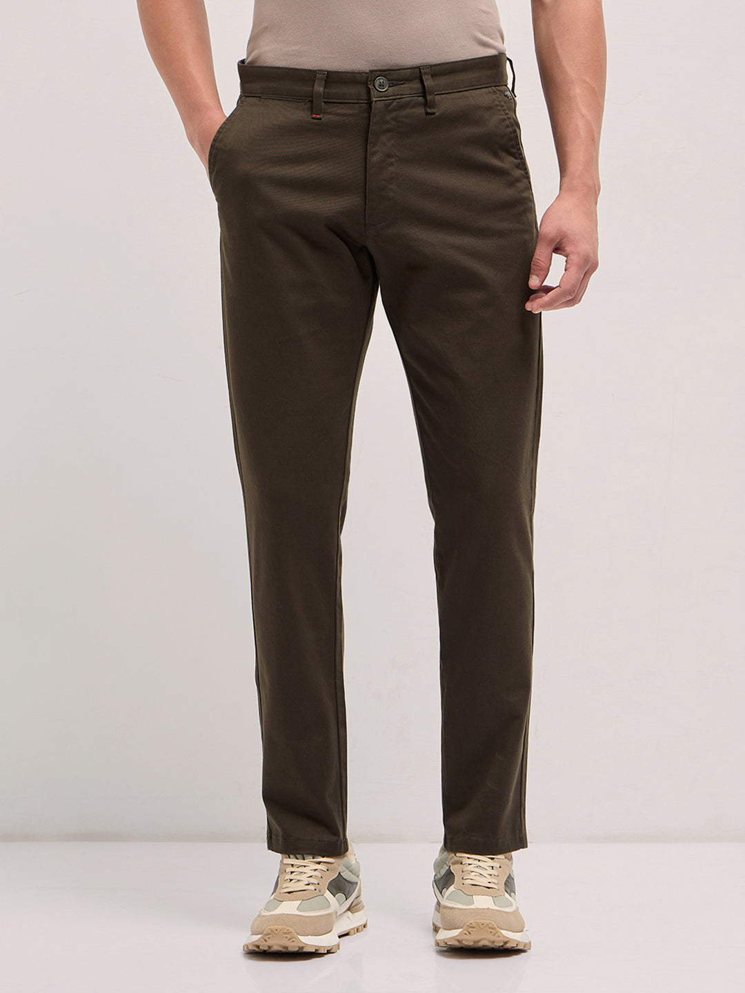 Men Olive Solid Slim Fit Casual Chino Trouser
