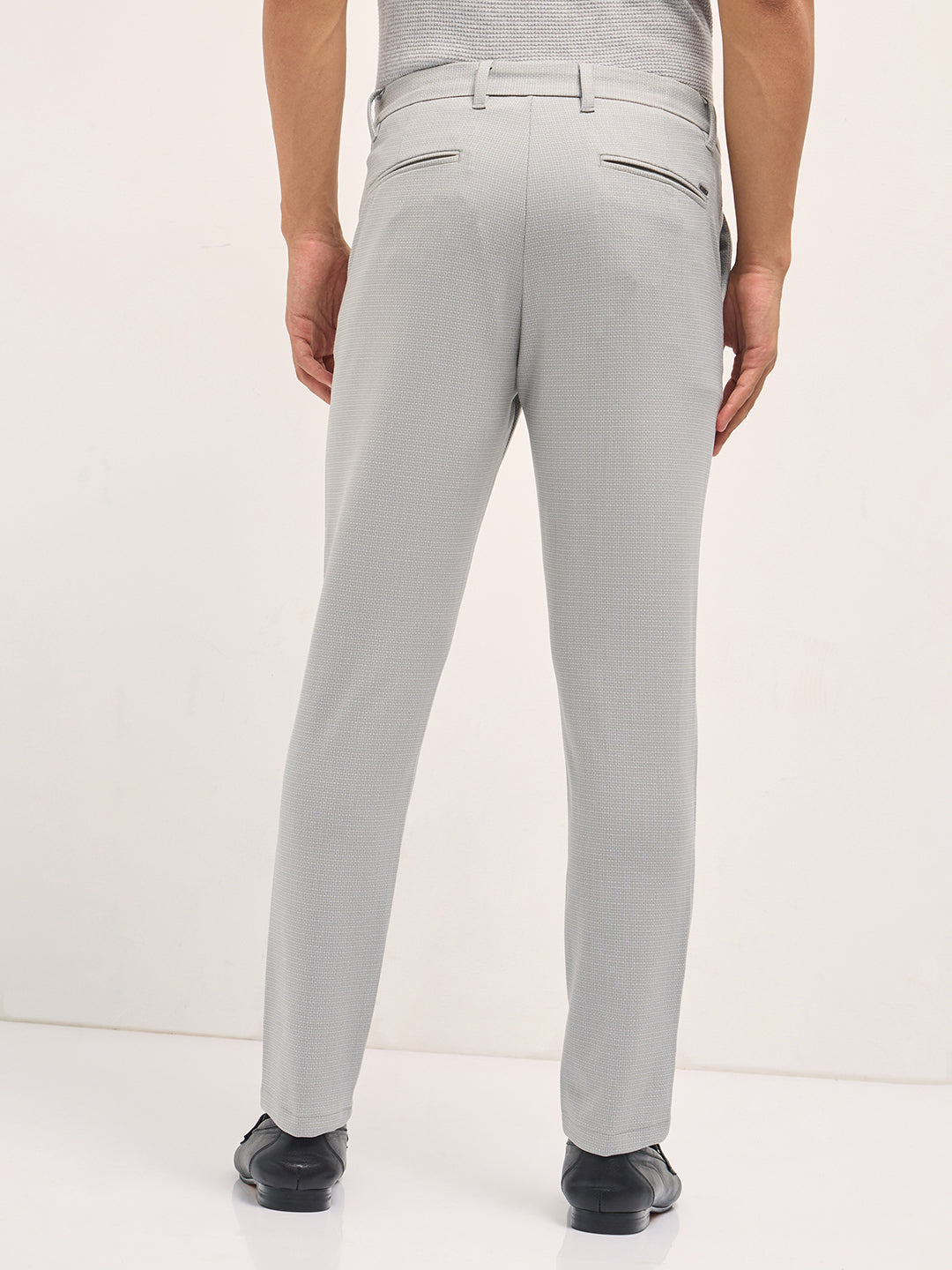 Men Grey Textured Polyester Blend Slim Fit Formal Trousers