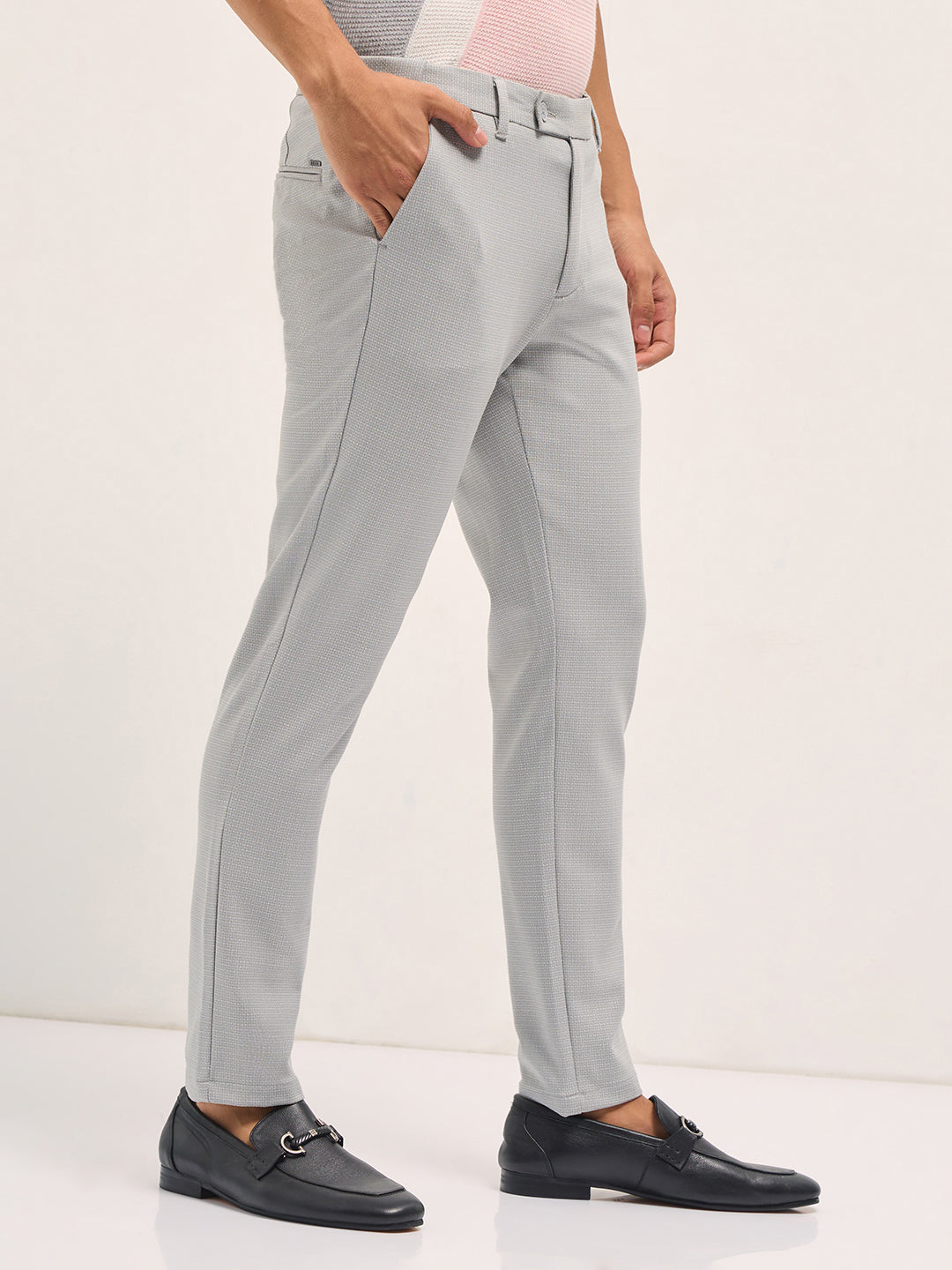 Men Grey Textured Polyester Blend Slim Fit Formal Trousers