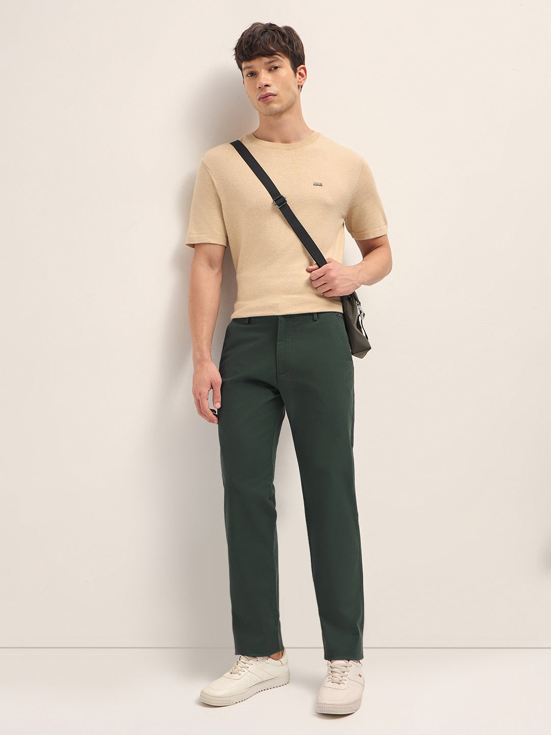 Men Solid Cotton Smart Fit Casual Trouser