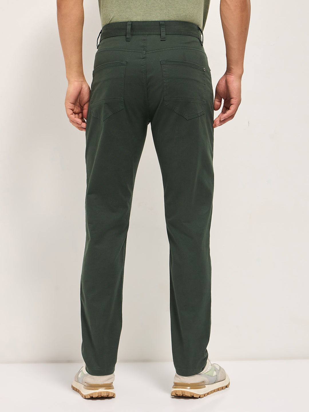 Men Green Solid Slim Fit Casual Chino Trouser