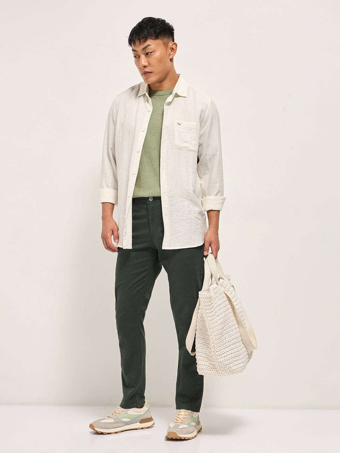 Men Green Solid Slim Fit Casual Chino Trouser