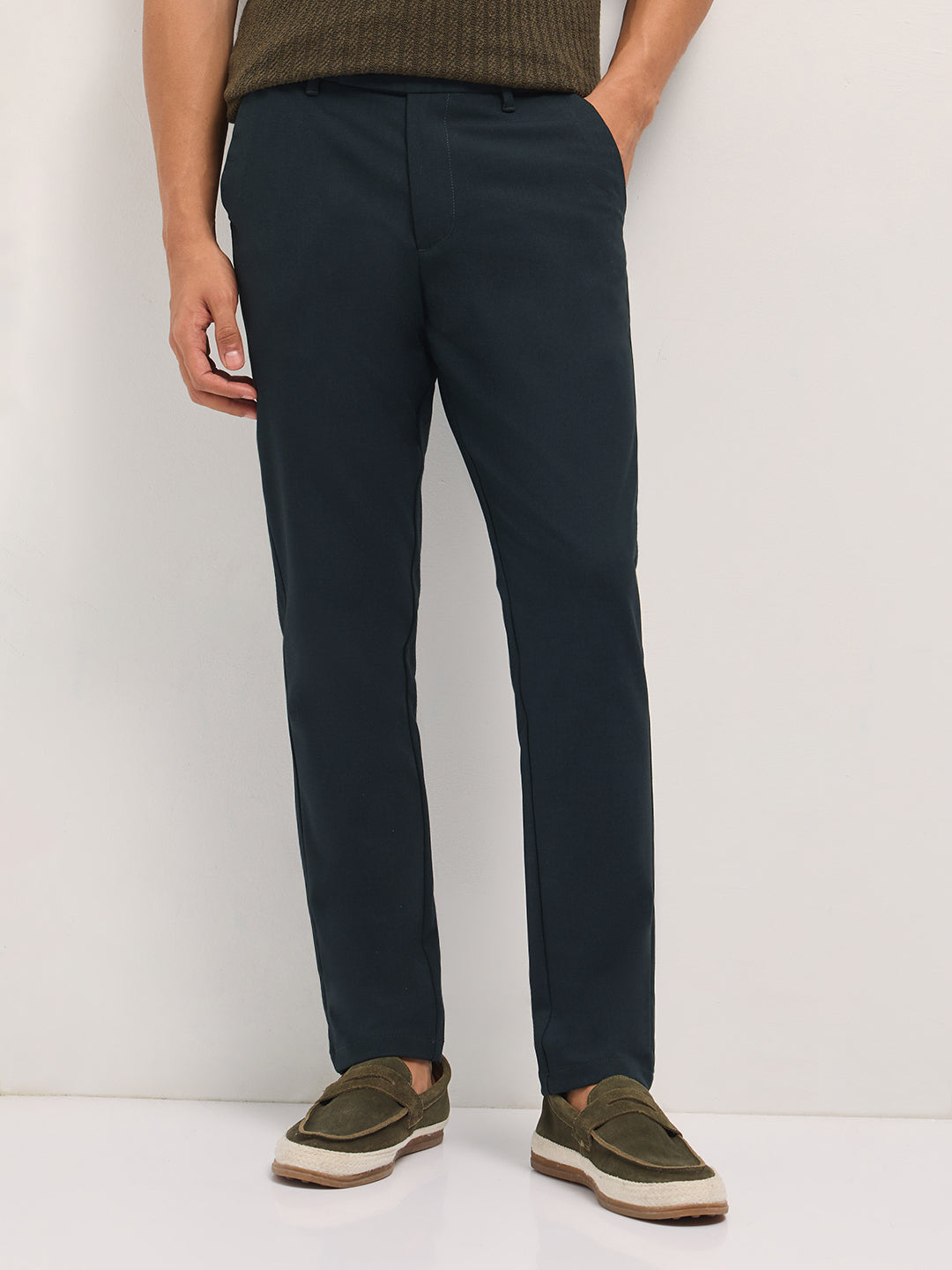 Men Dark Green Solid Polyester Blend Slim Fit Formal Trousers