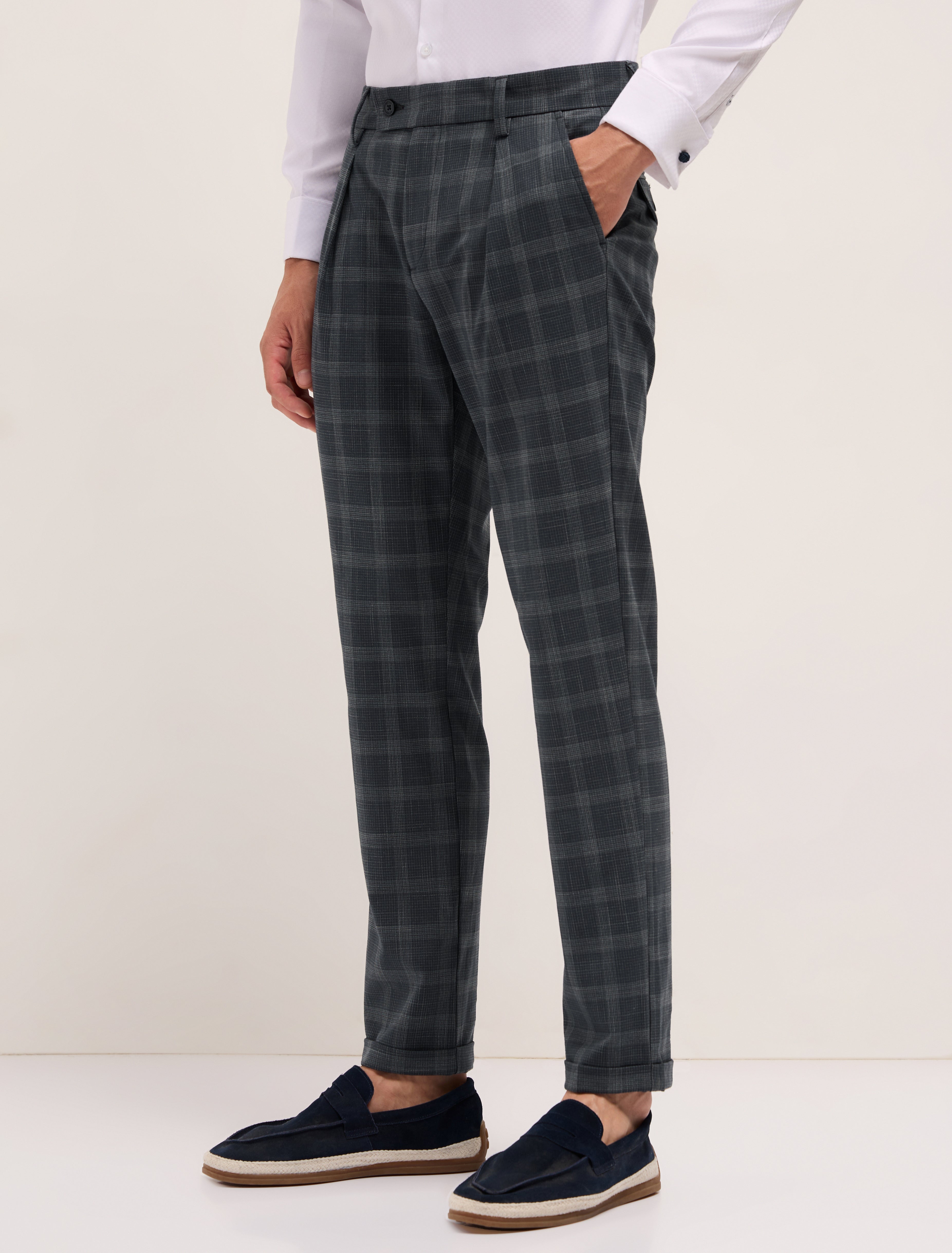 Men Woven Checked Formal Trouser