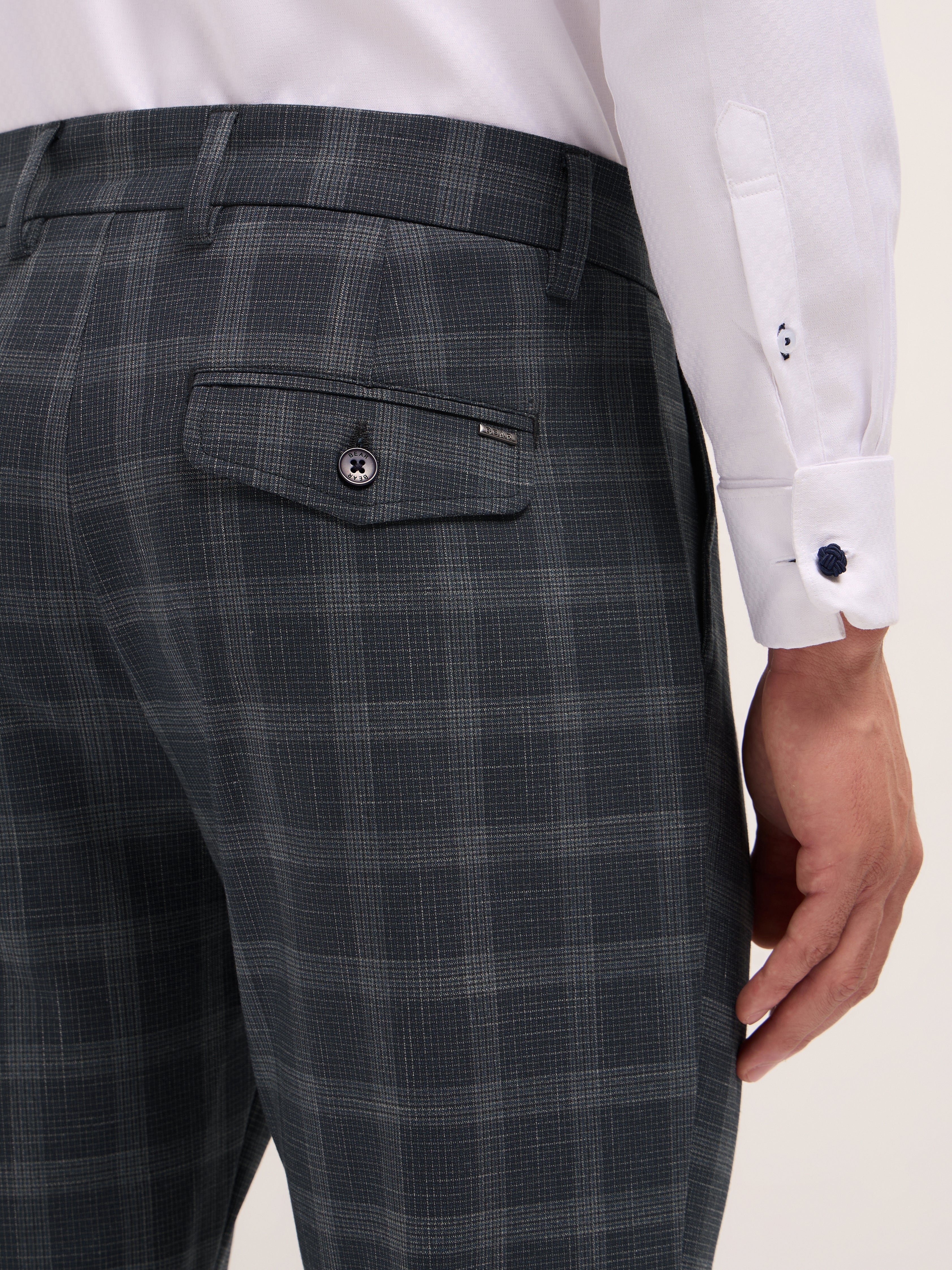 Men Woven Checked Formal Trouser