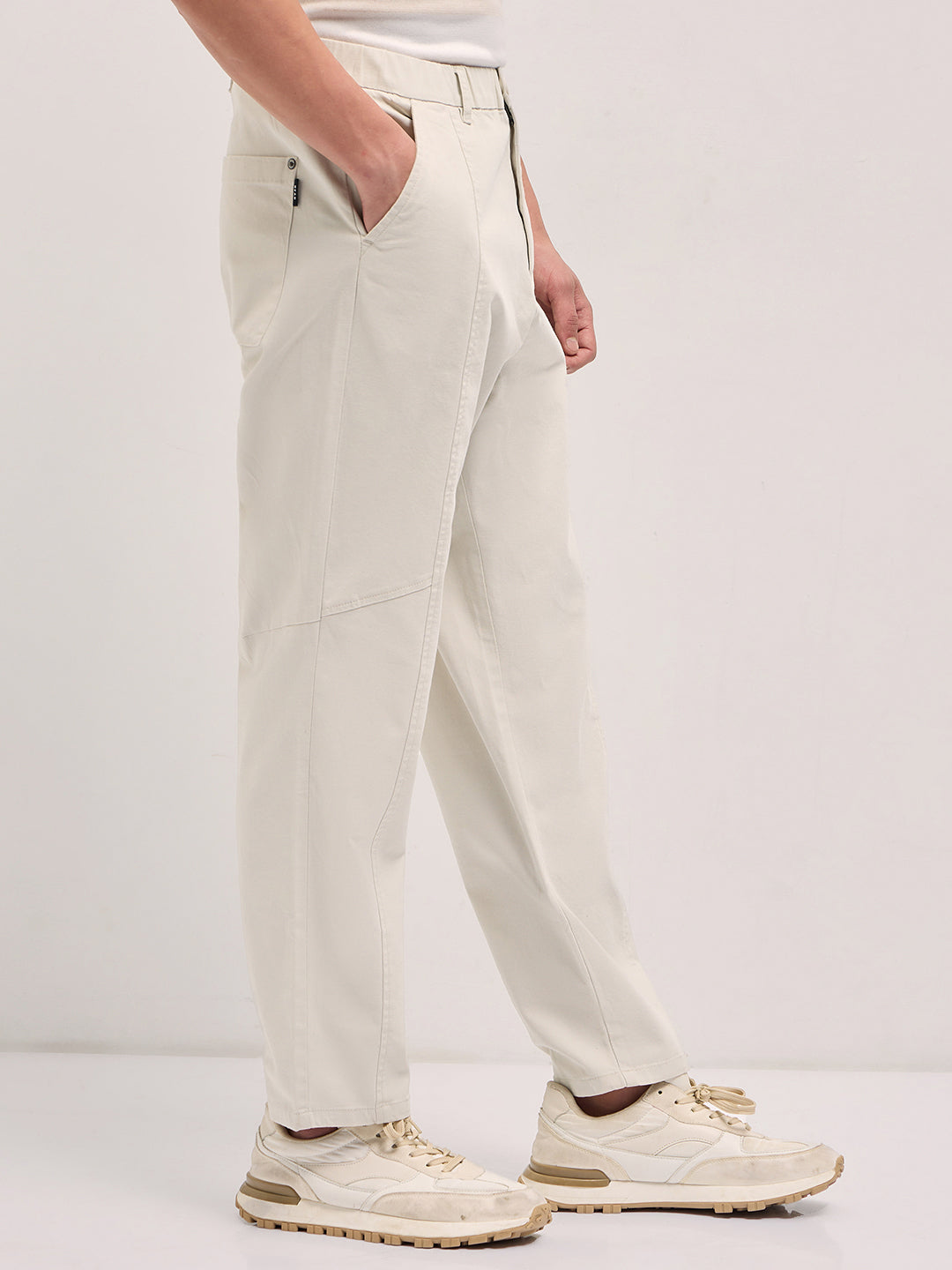 Men Cream Solid Baggy Fit Casual Trouser