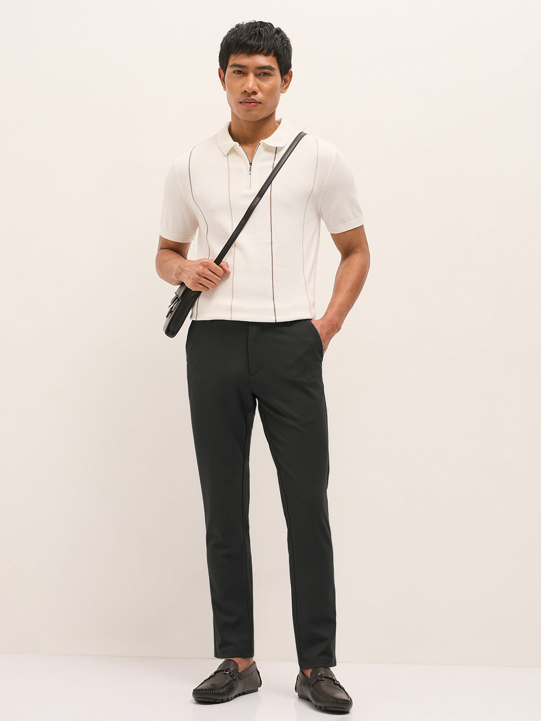 Men Grey Textured Polyester Blend Slim Fit Formal Trousers