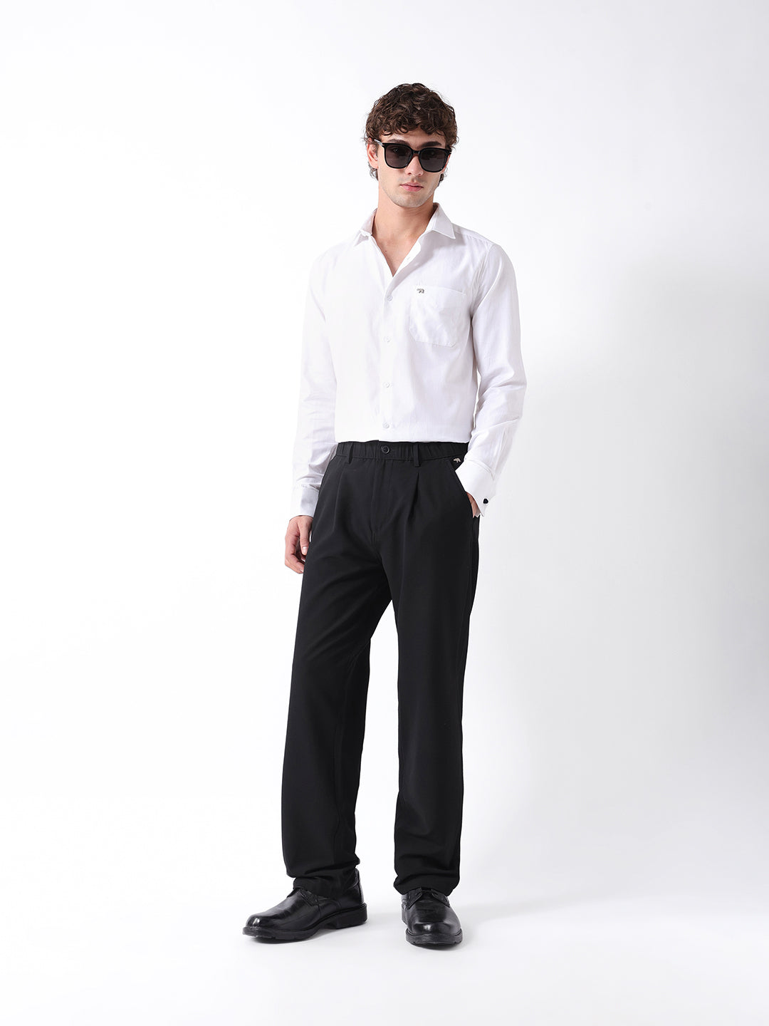 Men Black Solid Elasticated Casual Trouser