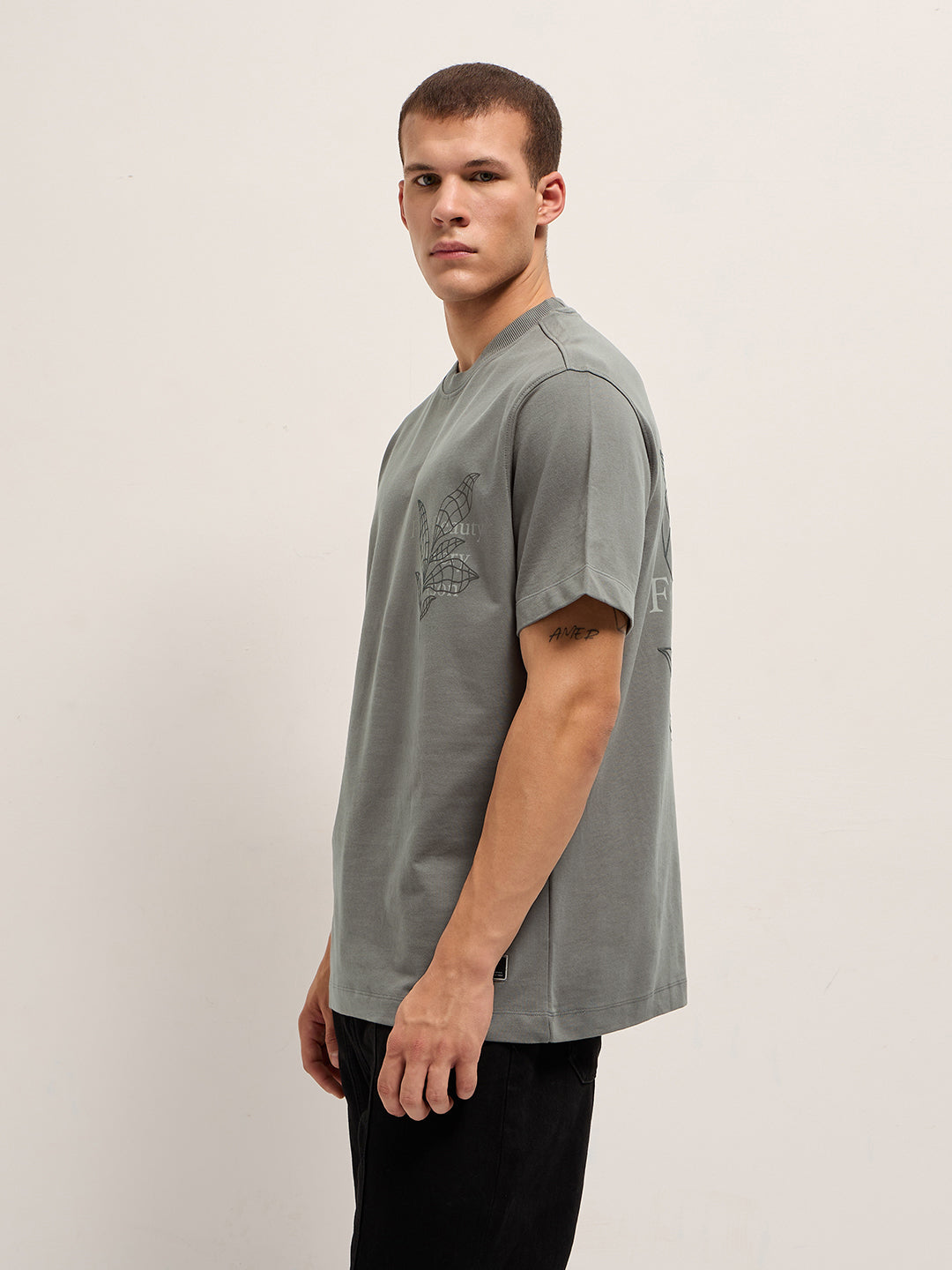 Men Grey Graphic Back Print Oversized Crew Neck T-Shirt